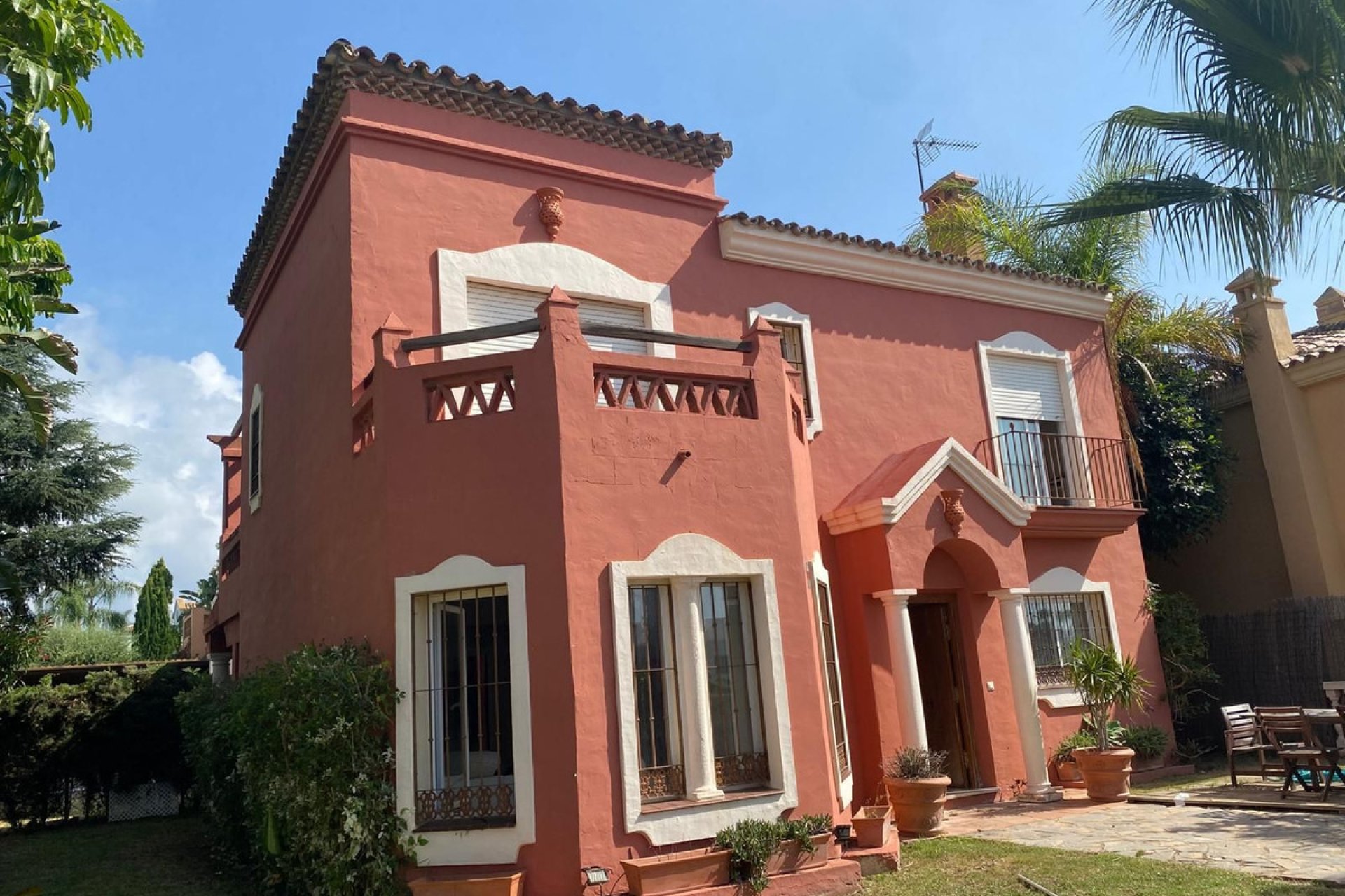 Resale - House - Detached Villa - Estepona - Cancelada