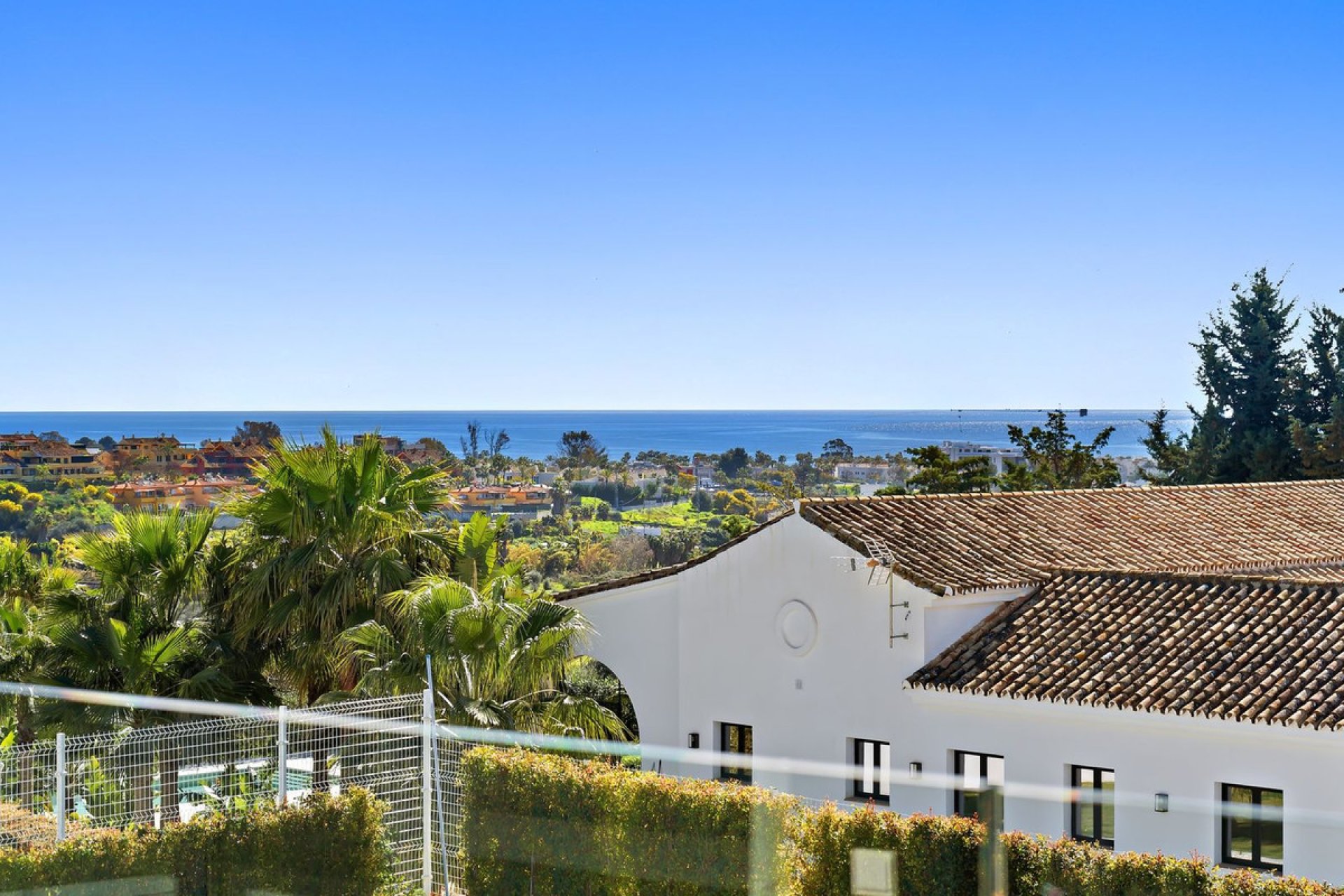 Resale - House - Detached Villa - Estepona - Cancelada