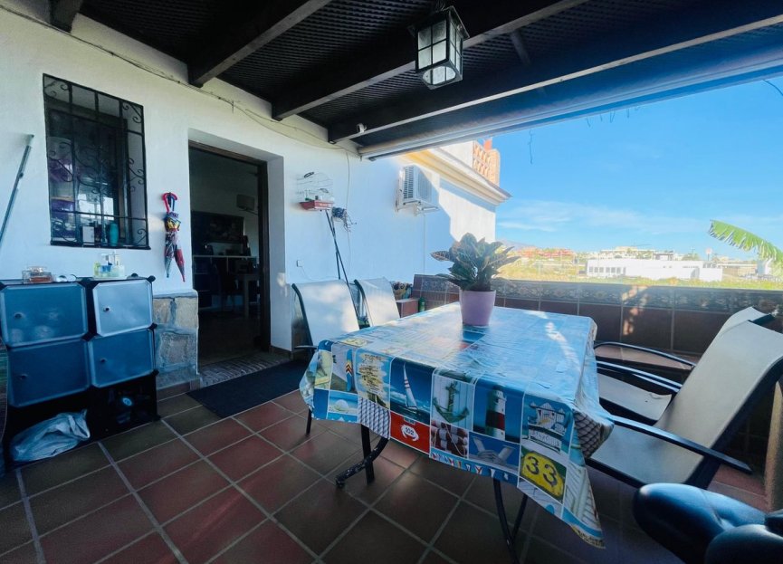 Resale - House - Detached Villa - Estepona - Cancelada