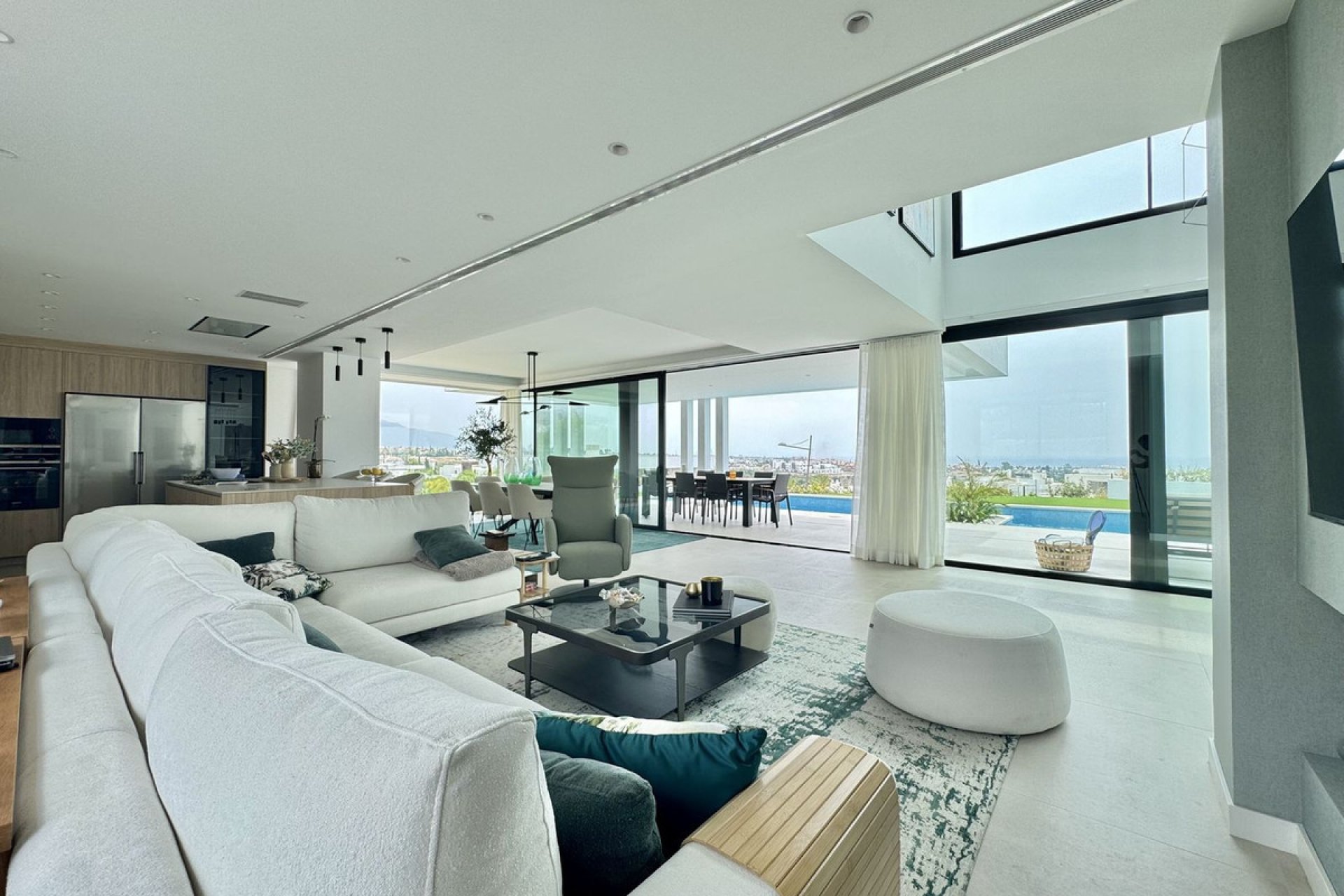 Resale - House - Detached Villa - Estepona - Cancelada