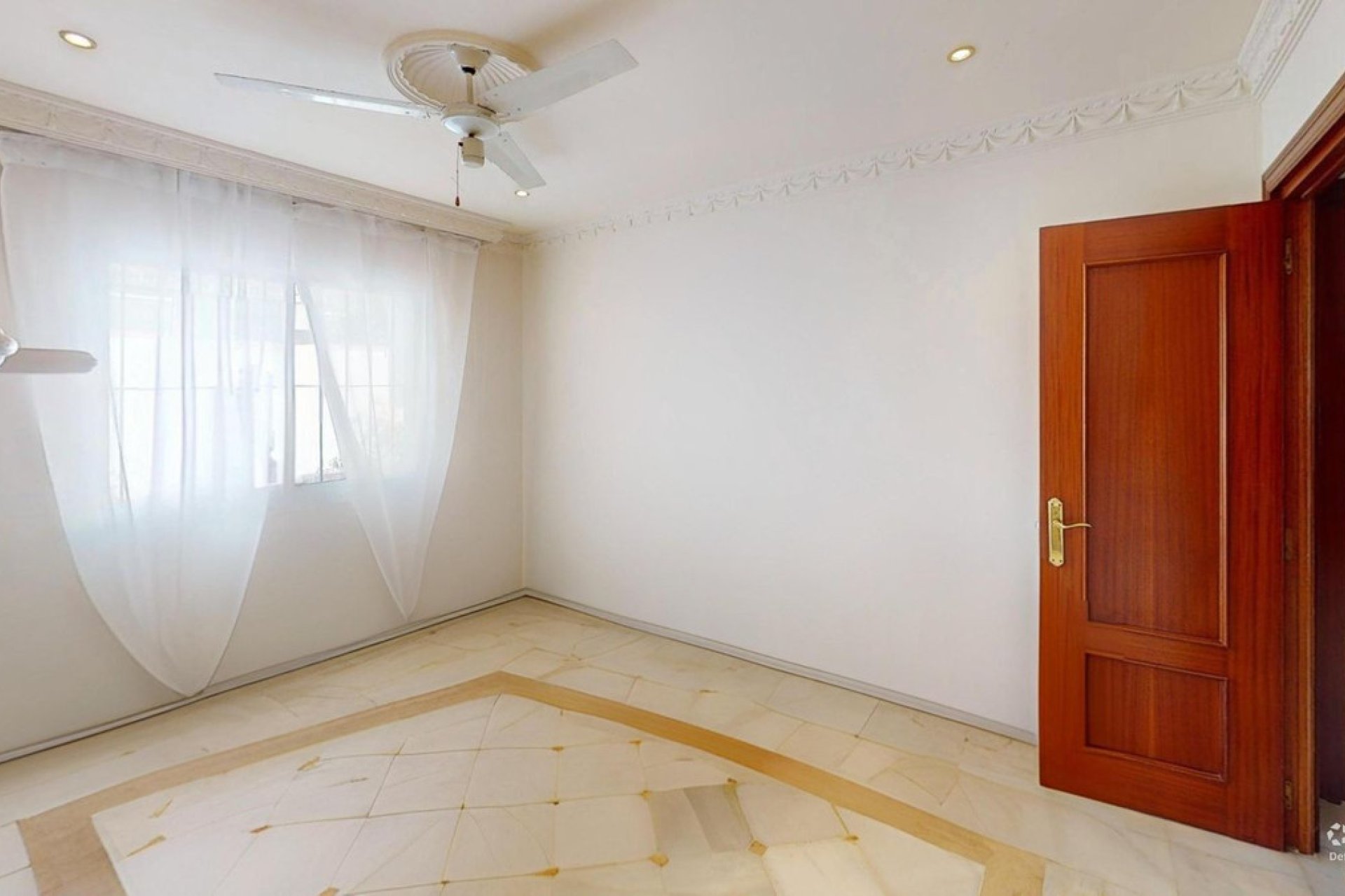 Resale - House - Detached Villa - Estepona - Costalita