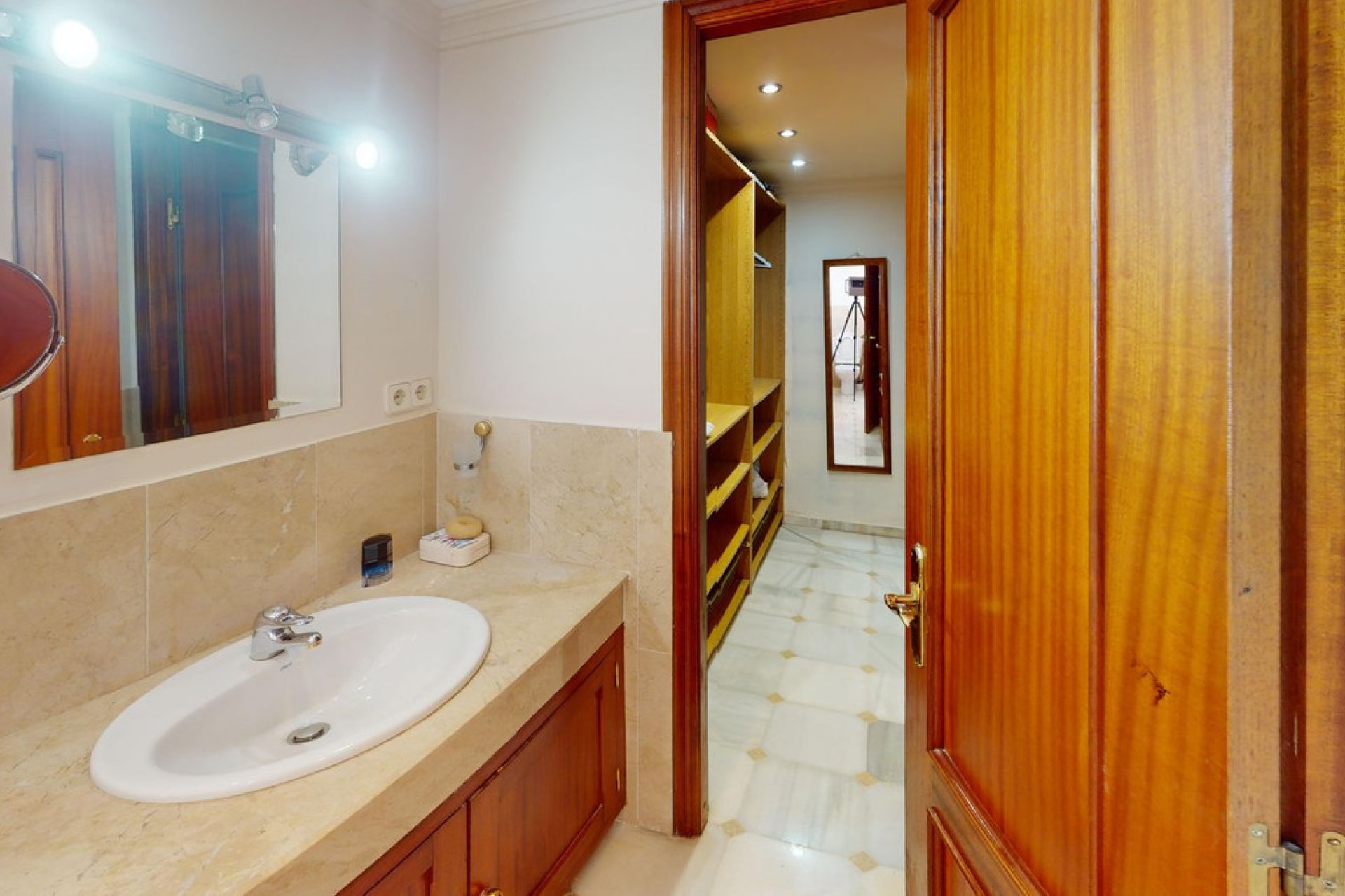 Resale - House - Detached Villa - Estepona - Costalita