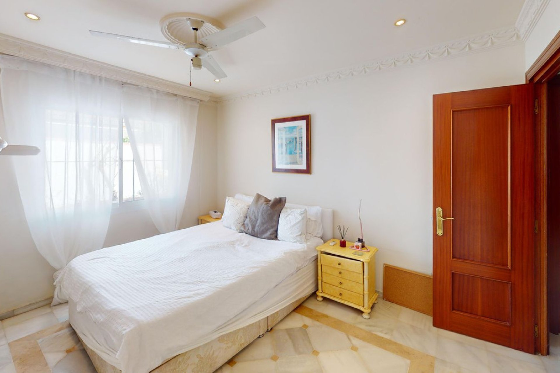 Resale - House - Detached Villa - Estepona - Costalita