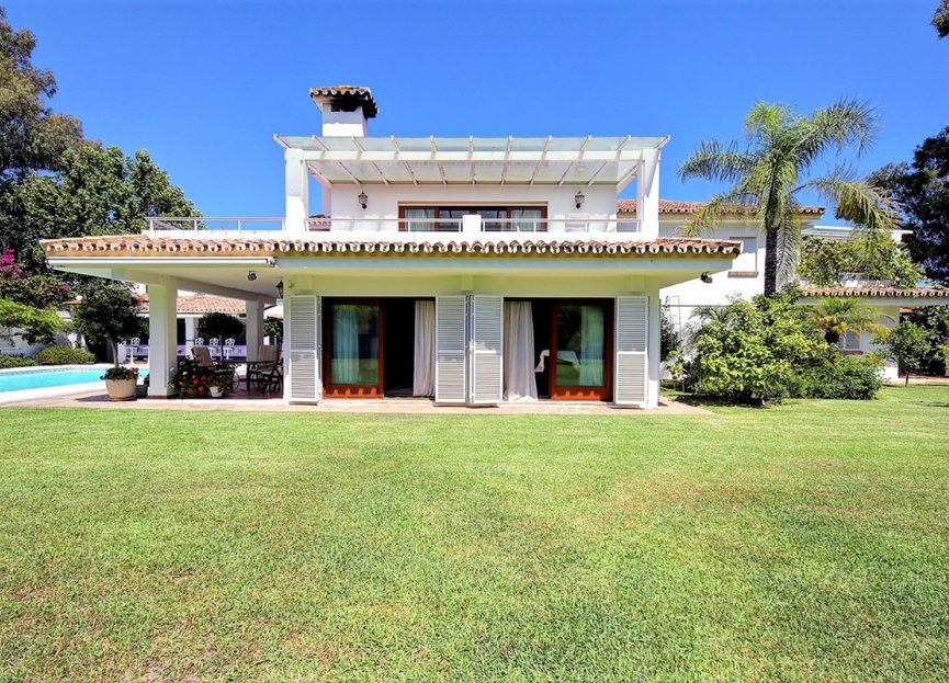 Resale - House - Detached Villa - Estepona - Costalita