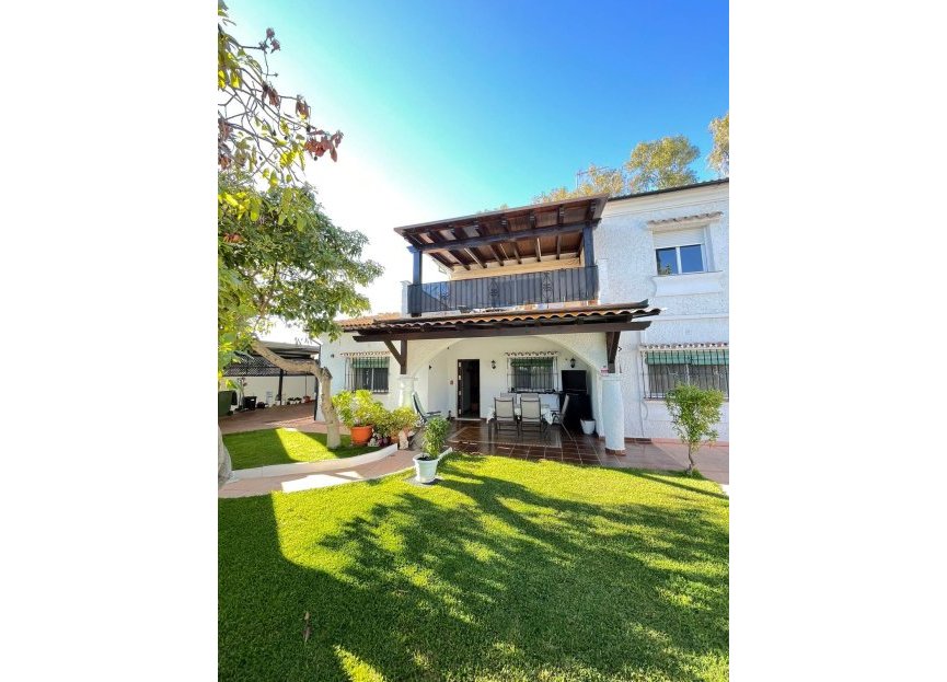 Resale - House - Detached Villa - Estepona - Costalita