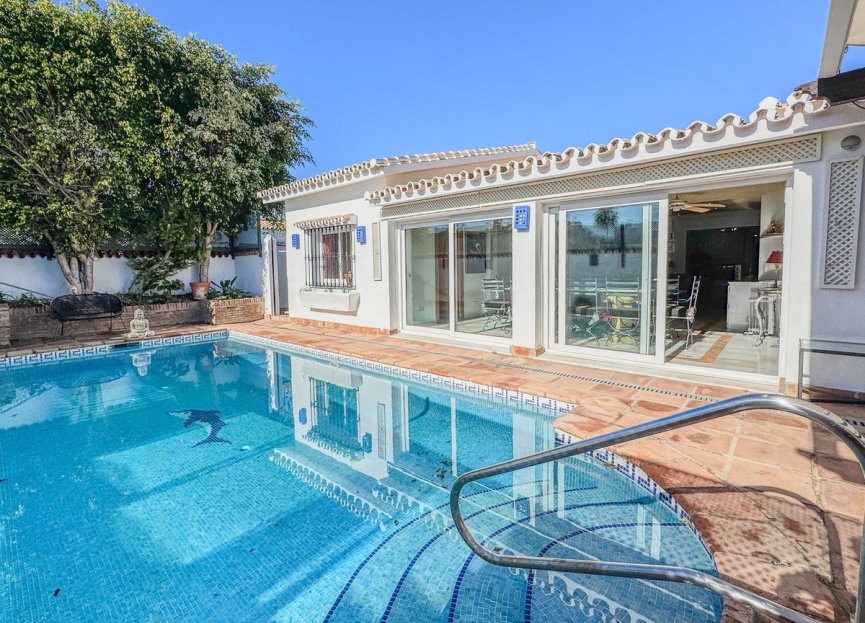 Resale - House - Detached Villa - Estepona - Costalita