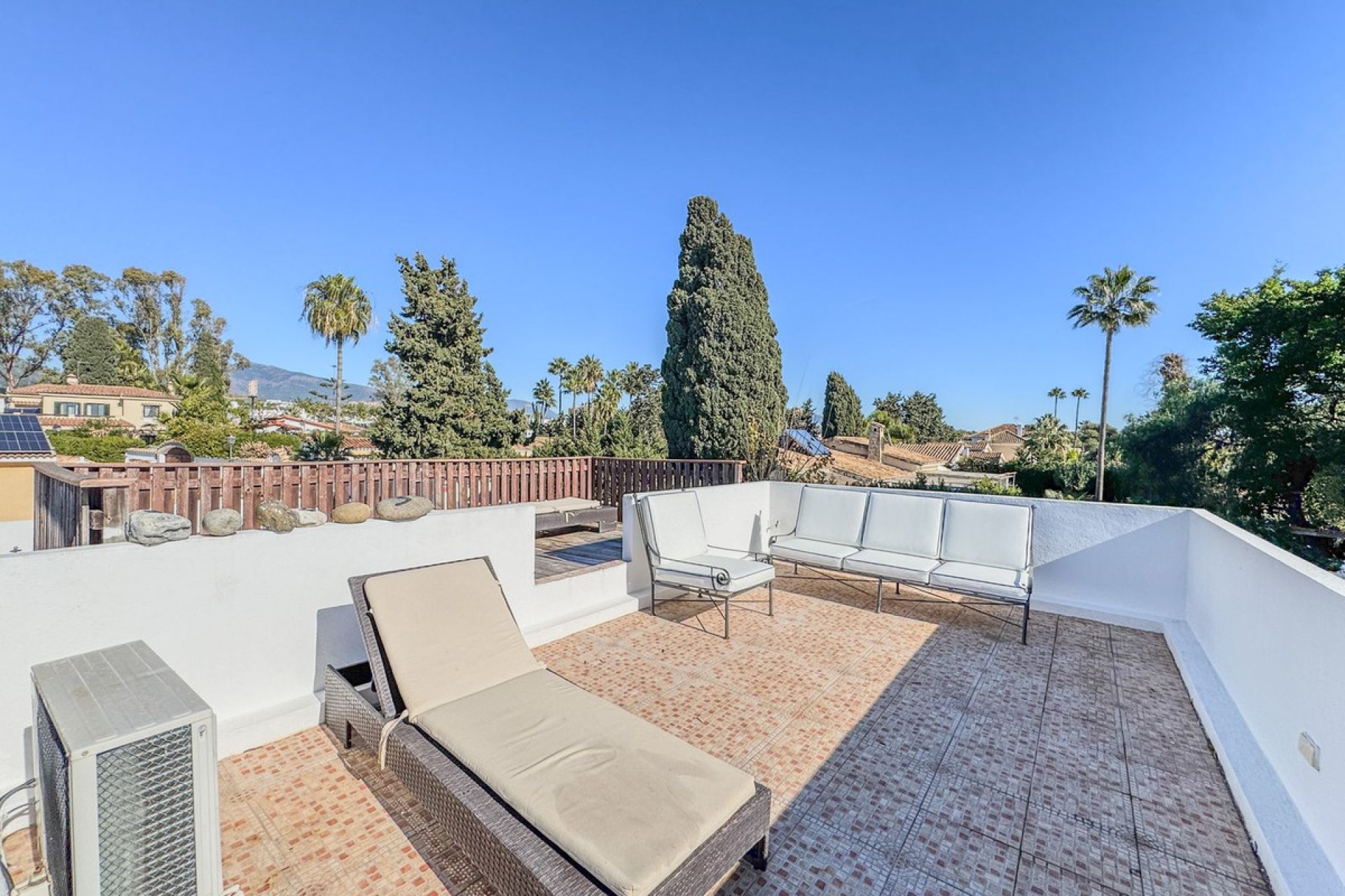 Resale - House - Detached Villa - Estepona - Costalita