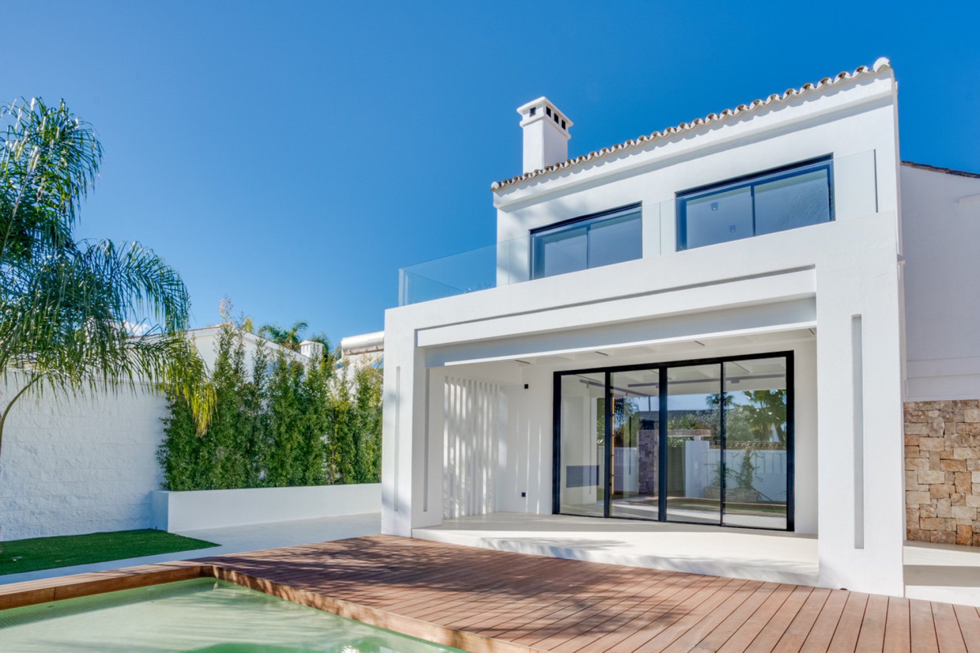 Resale - House - Detached Villa - Estepona - Costalita