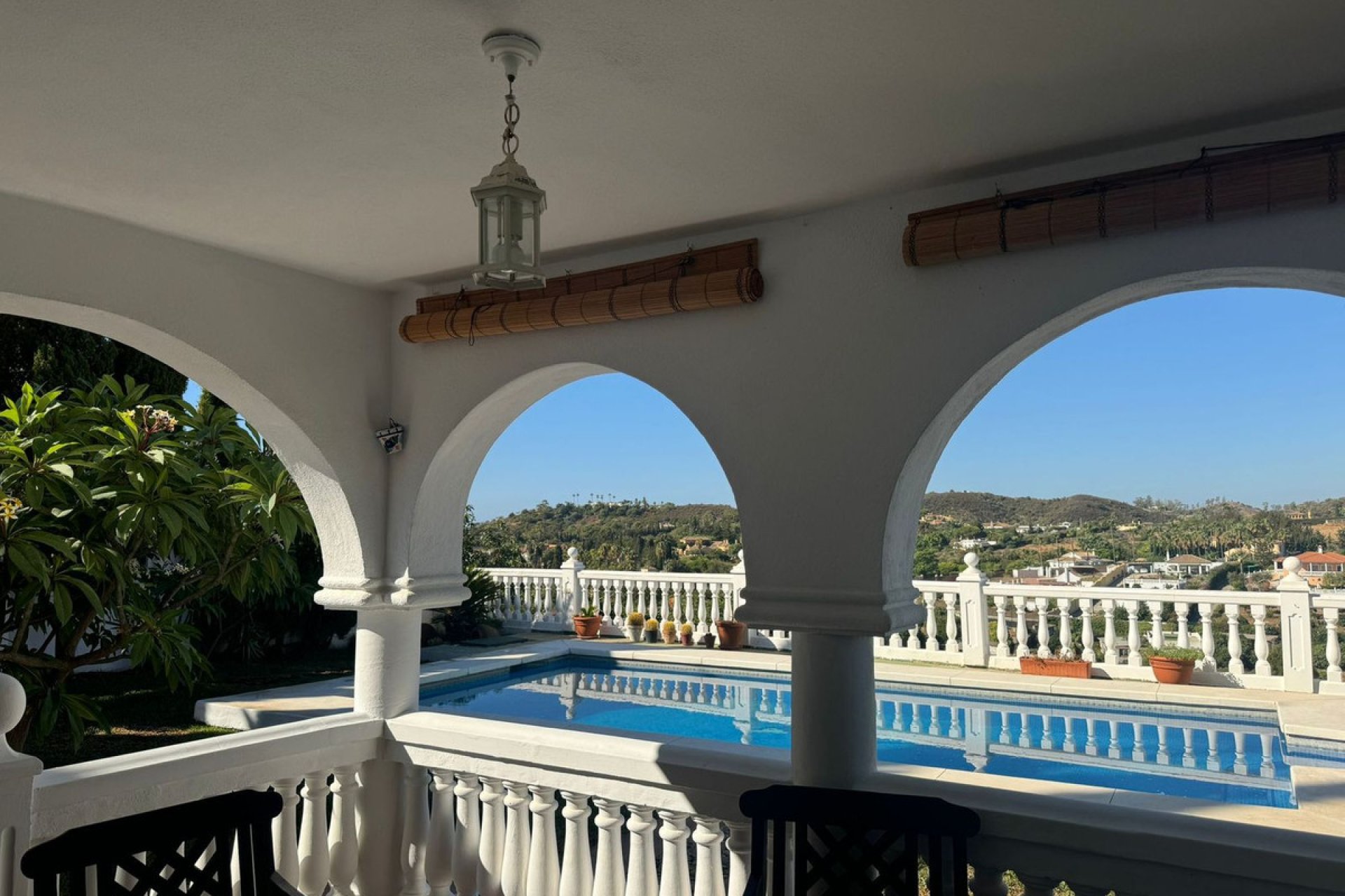 Resale - House - Detached Villa - Estepona - El Padron