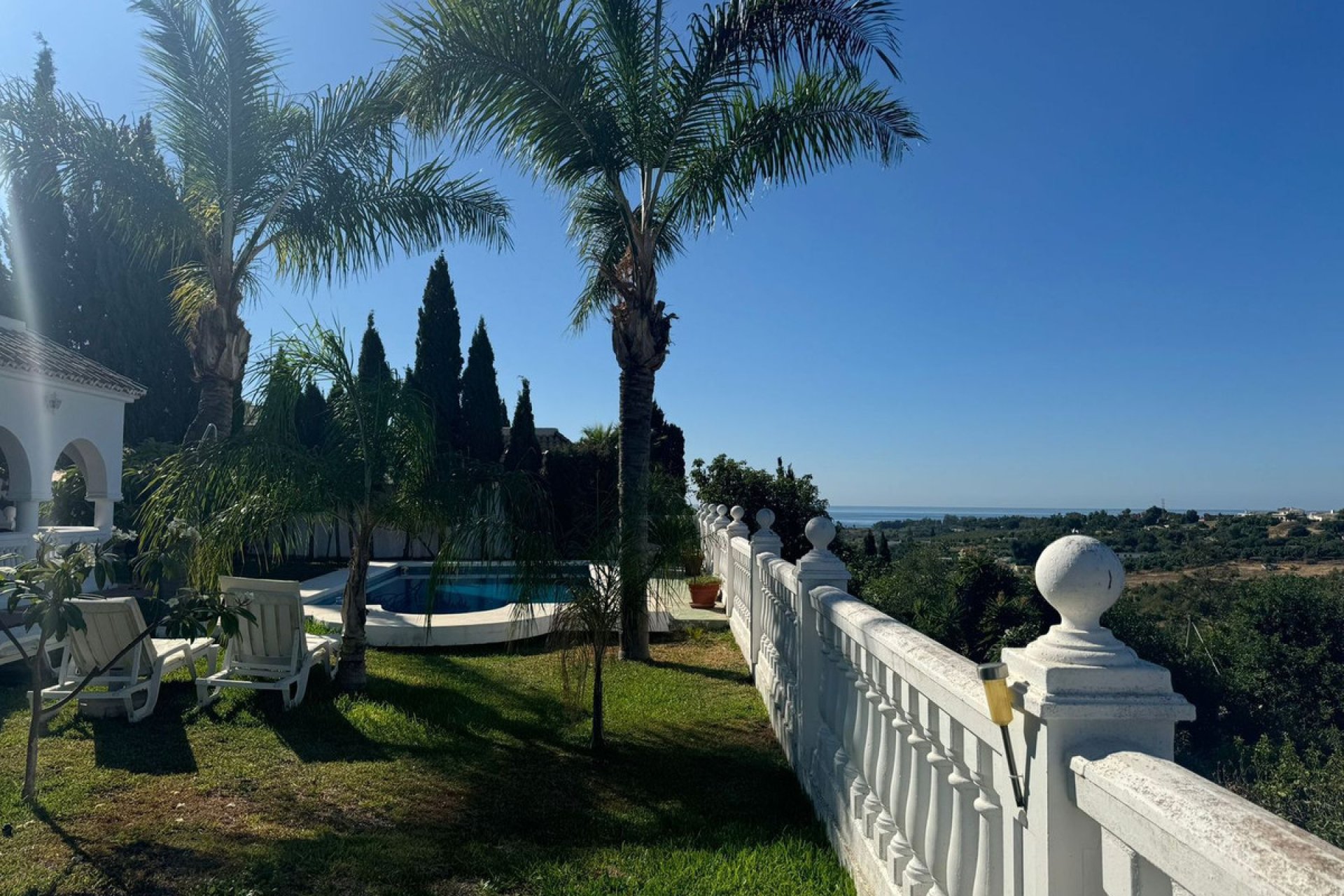 Resale - House - Detached Villa - Estepona - El Padron