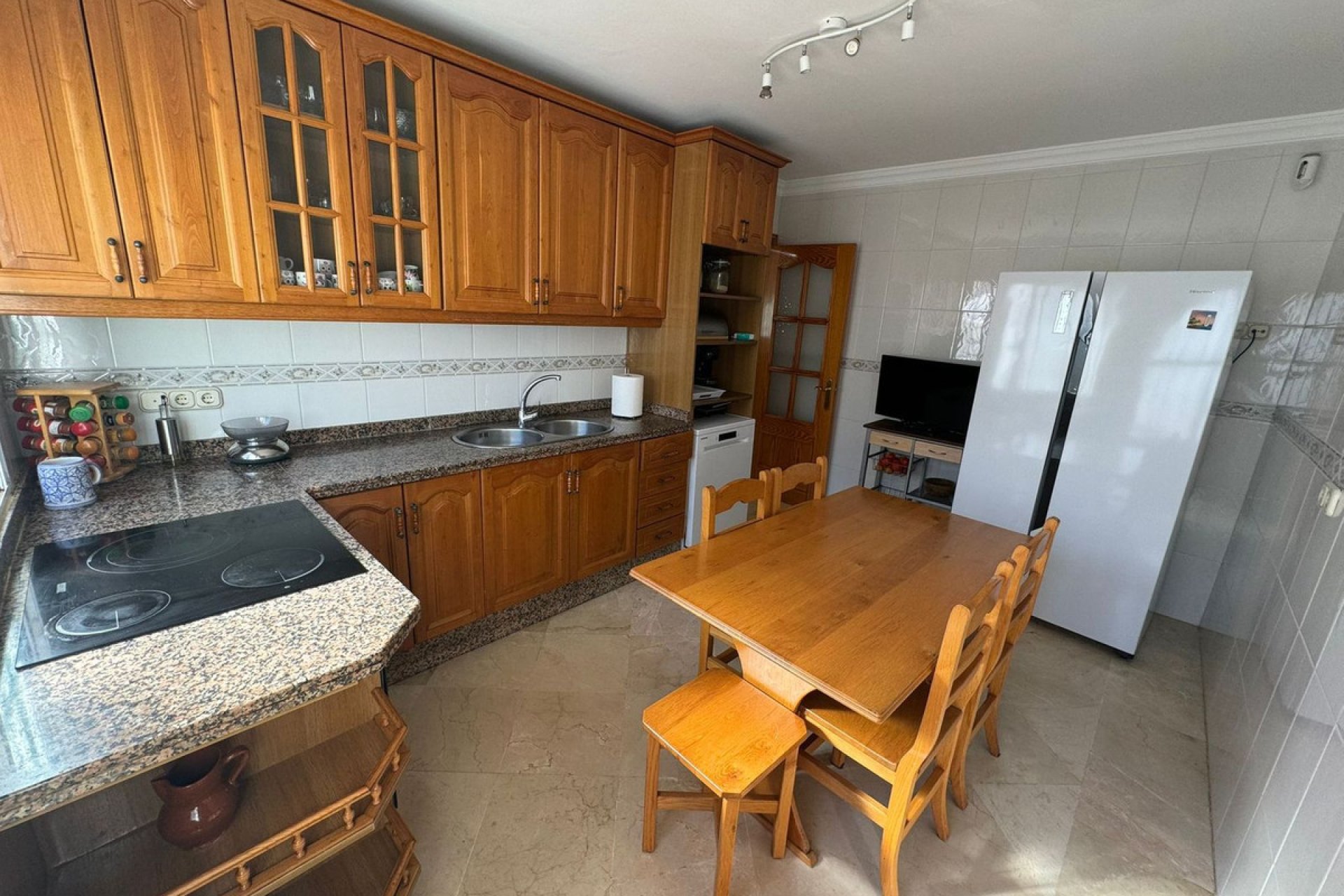 Resale - House - Detached Villa - Estepona - El Padron