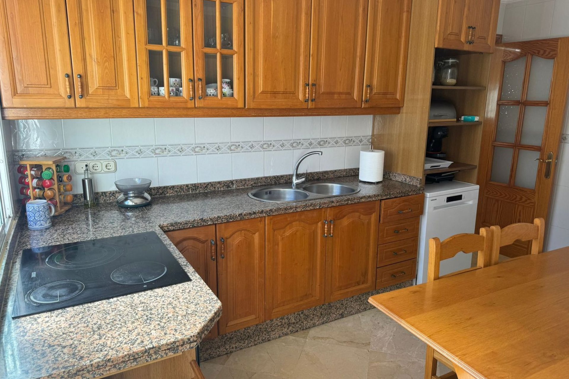 Resale - House - Detached Villa - Estepona - El Padron