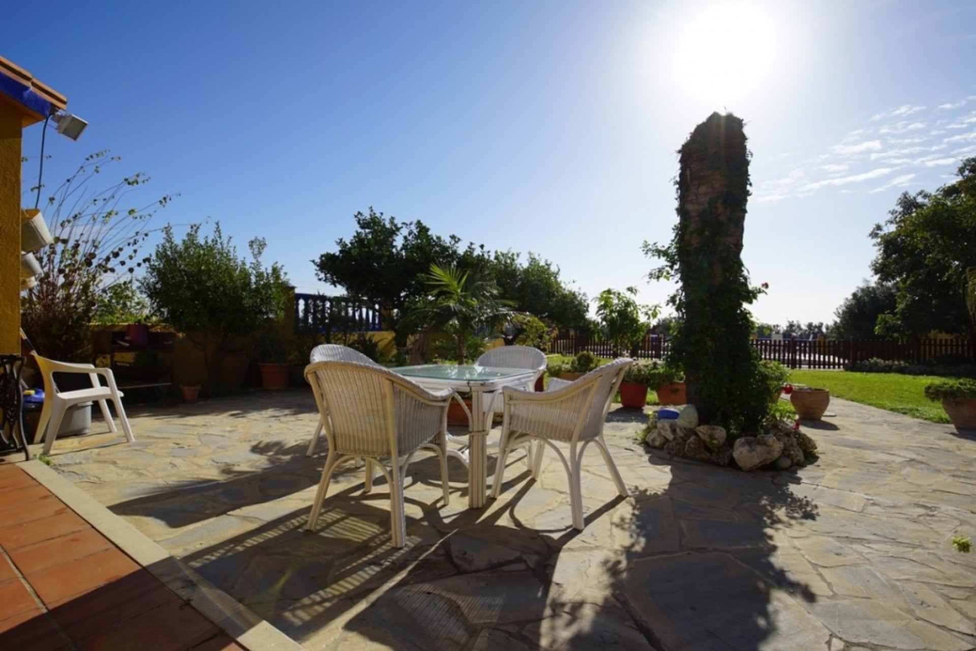 Resale - House - Detached Villa - Estepona - El Padron