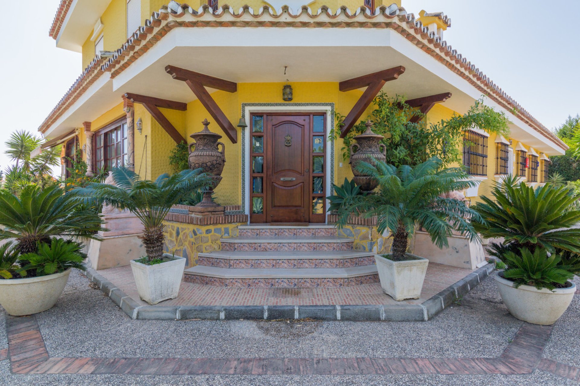 Resale - House - Detached Villa - Estepona - El Padron