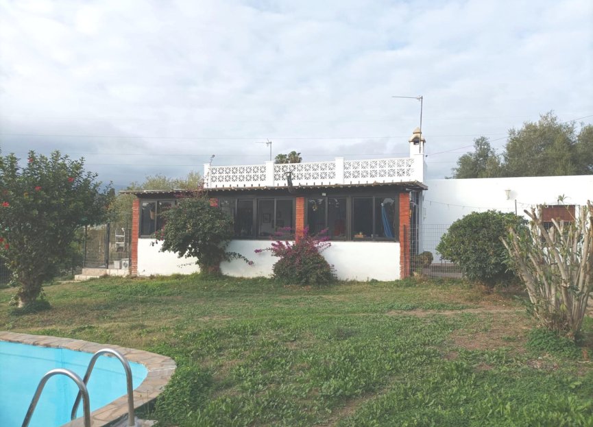 Resale - House - Detached Villa - Estepona - El Padron