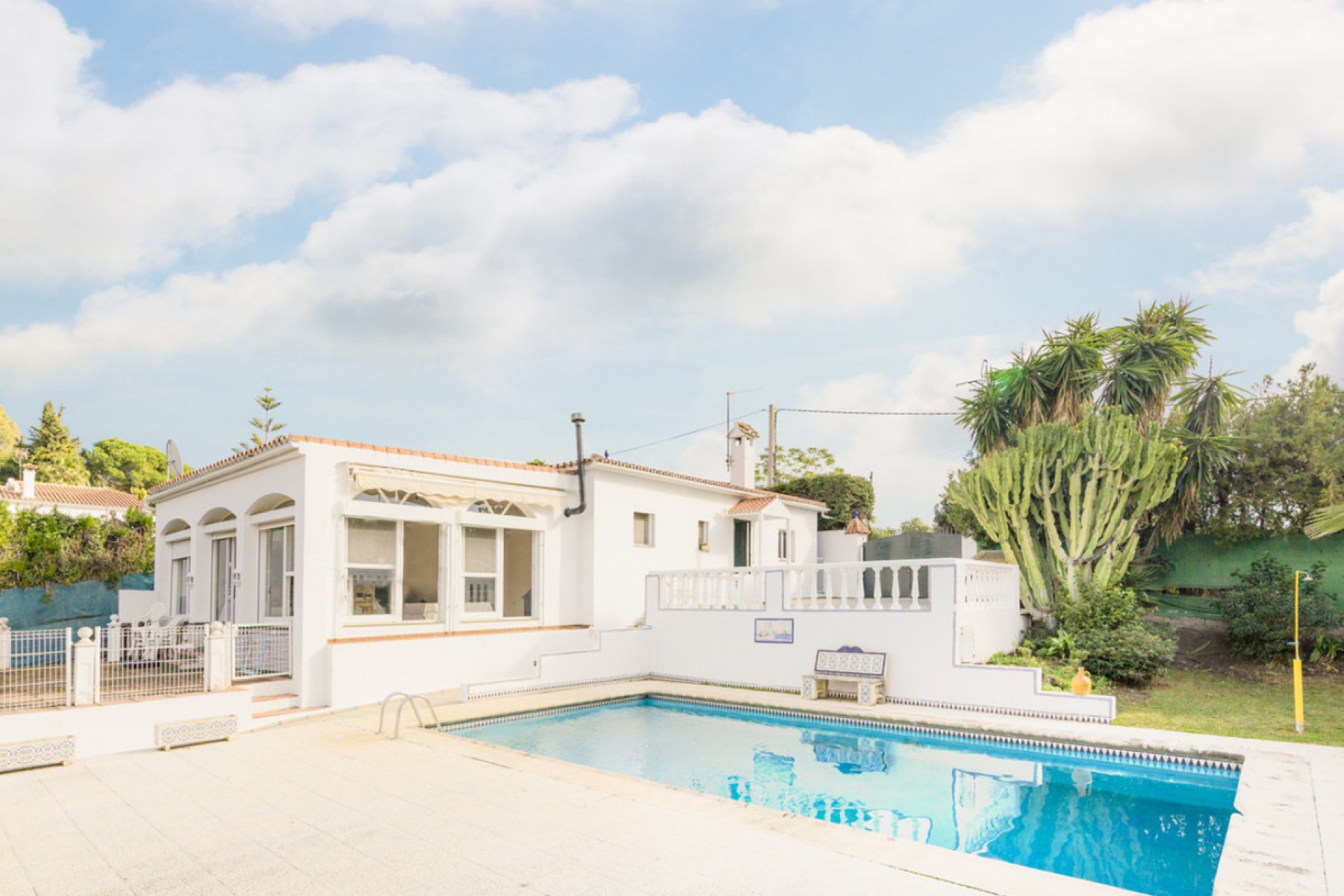 Resale - House - Detached Villa - Estepona - El Padron