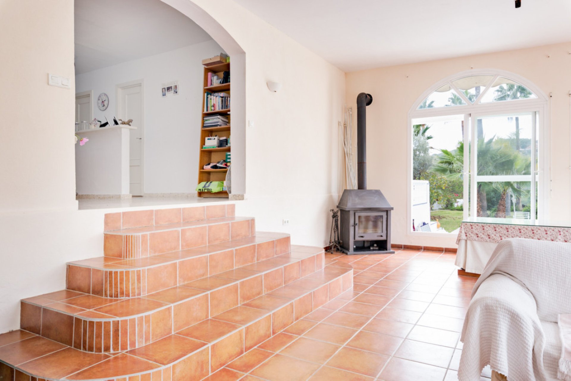 Resale - House - Detached Villa - Estepona - El Padron