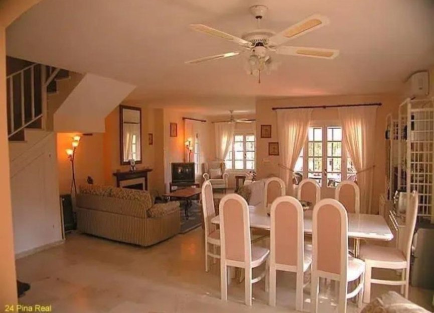 Resale - House - Detached Villa - Estepona - Estepona Centro