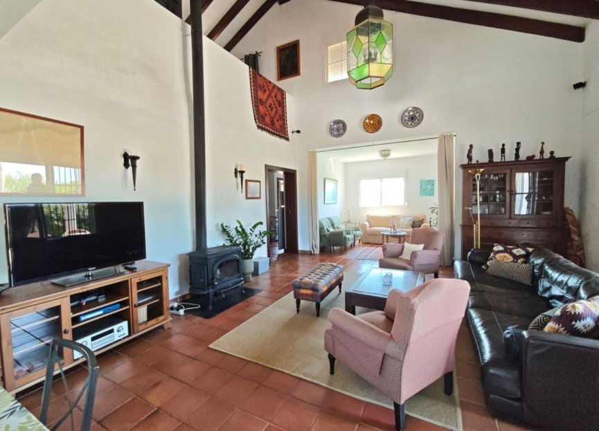 Resale - House - Detached Villa - Estepona - Estepona Centro
