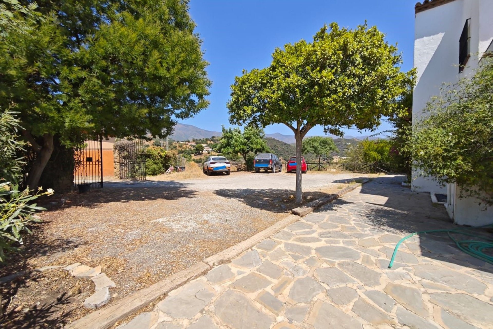 Resale - House - Detached Villa - Estepona - Estepona Centro