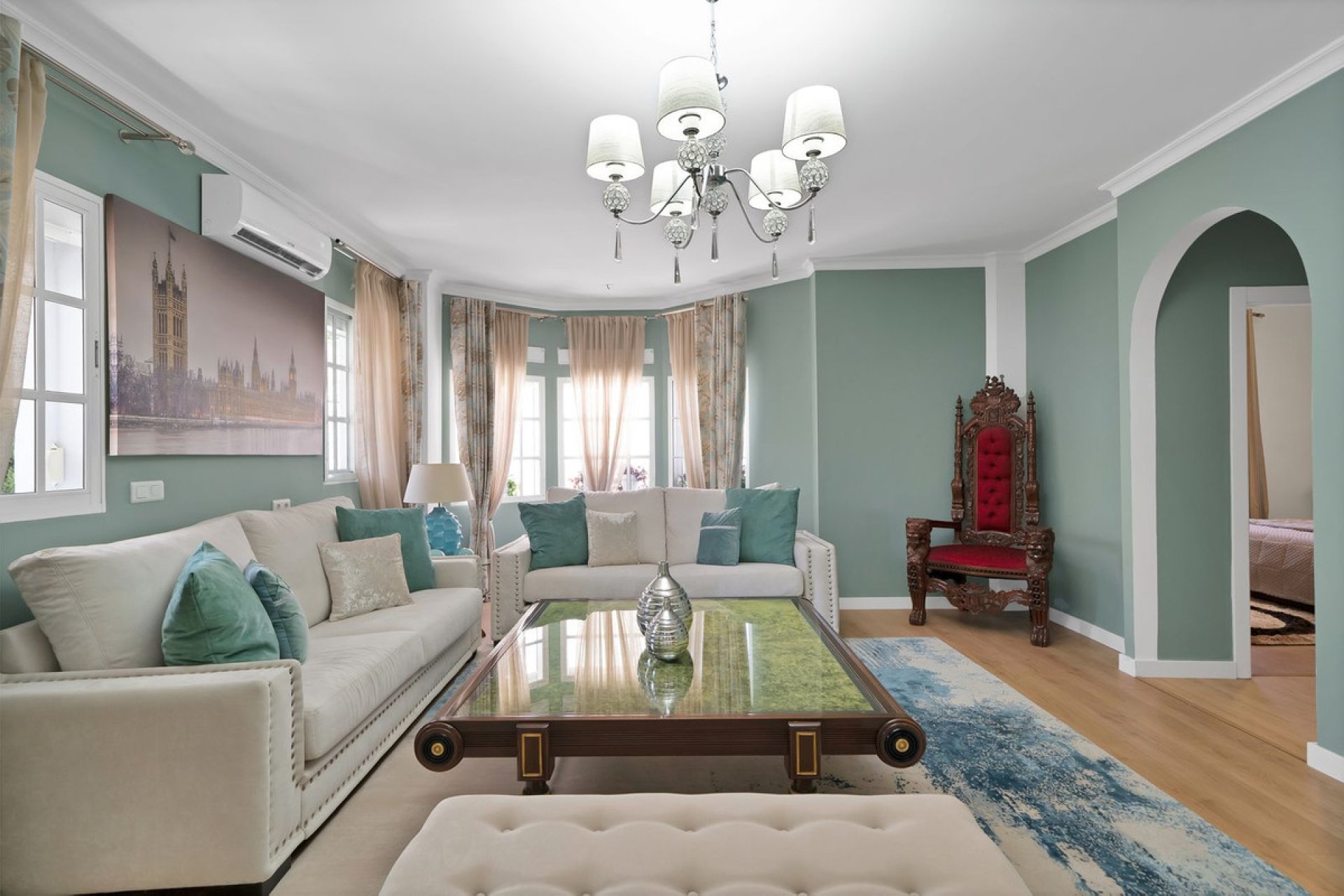 Resale - House - Detached Villa - Estepona - Estepona Centro