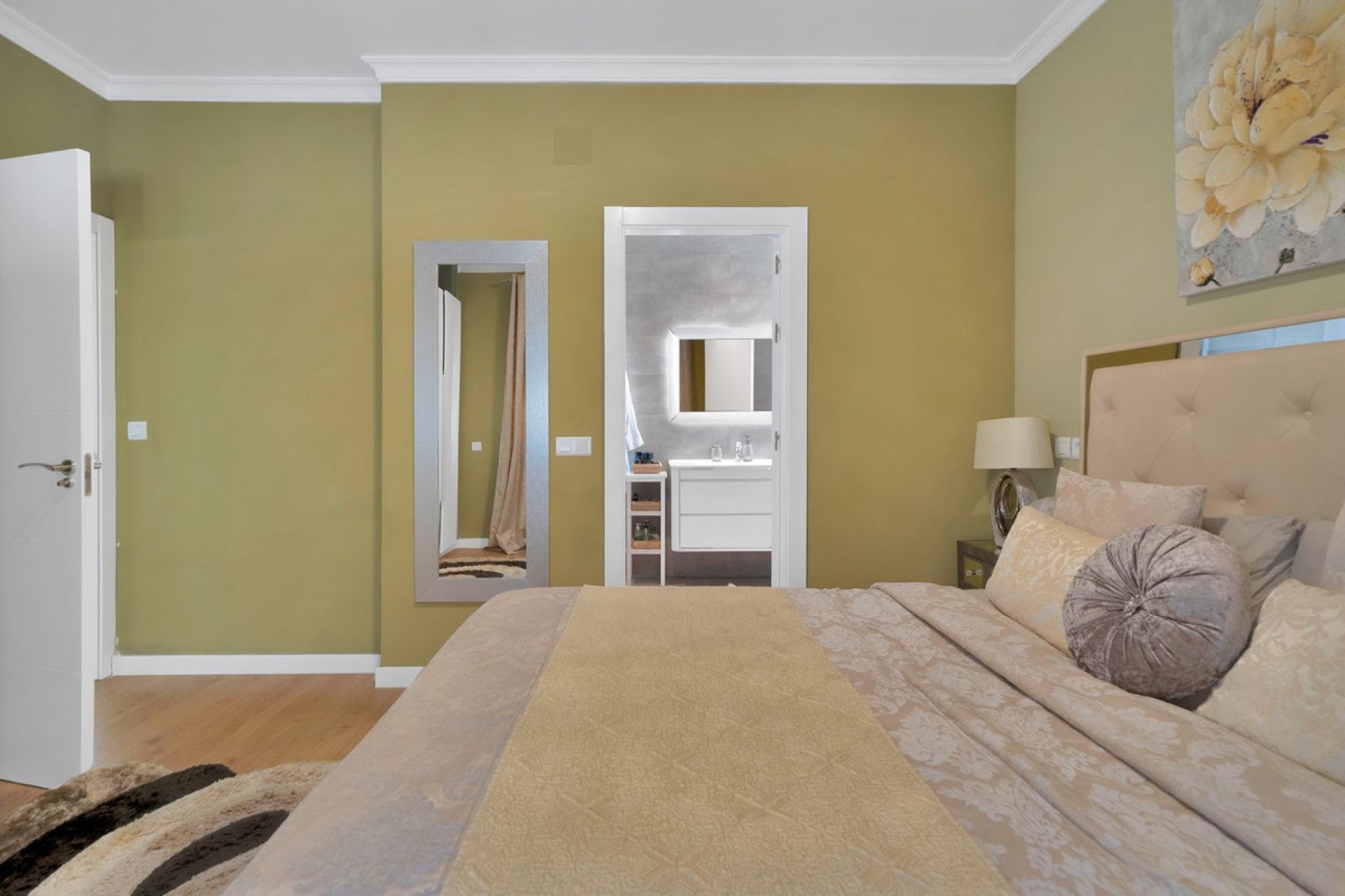 Resale - House - Detached Villa - Estepona - Estepona Centro