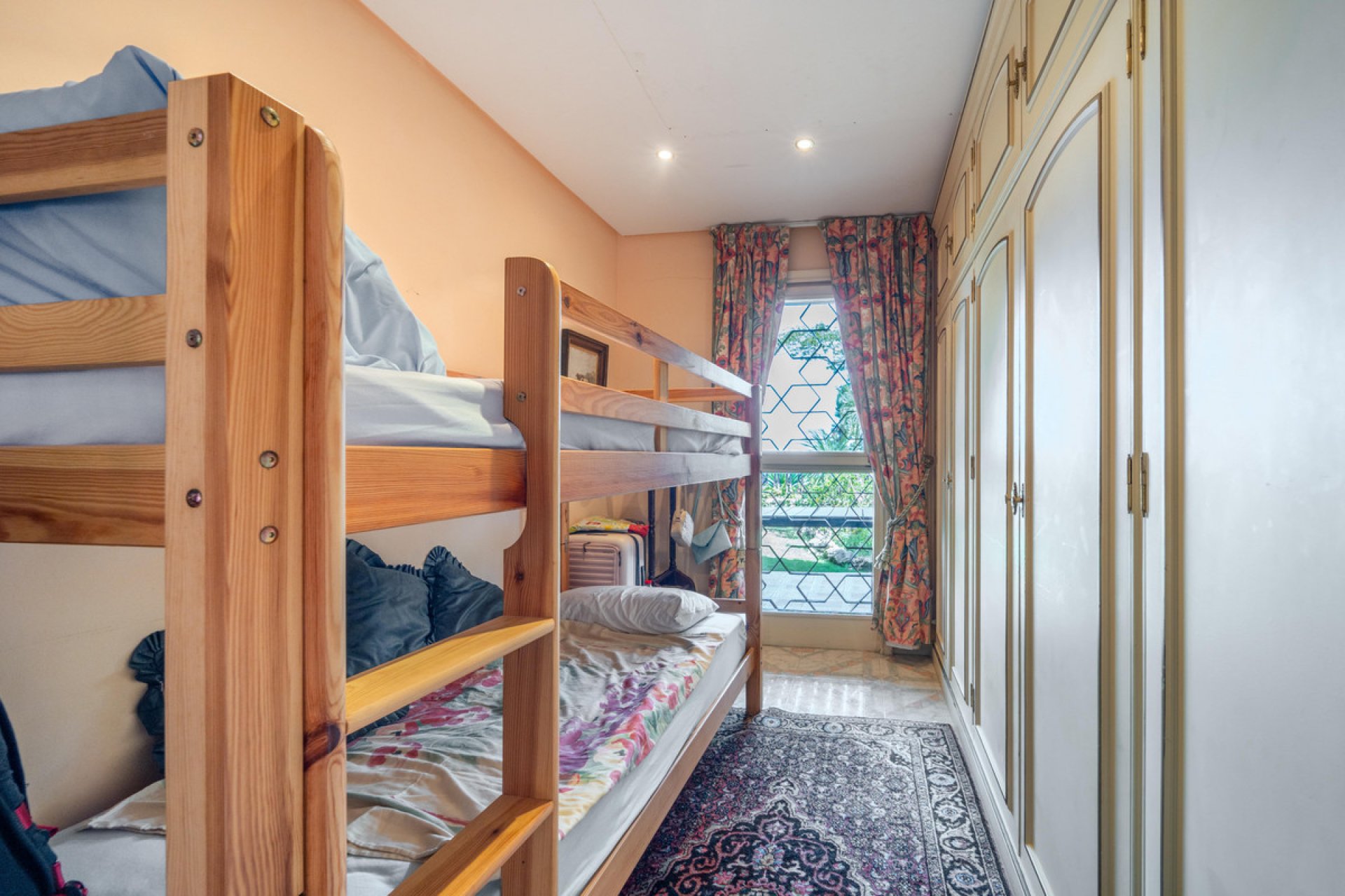 Resale - House - Detached Villa - Estepona - Estepona Centro