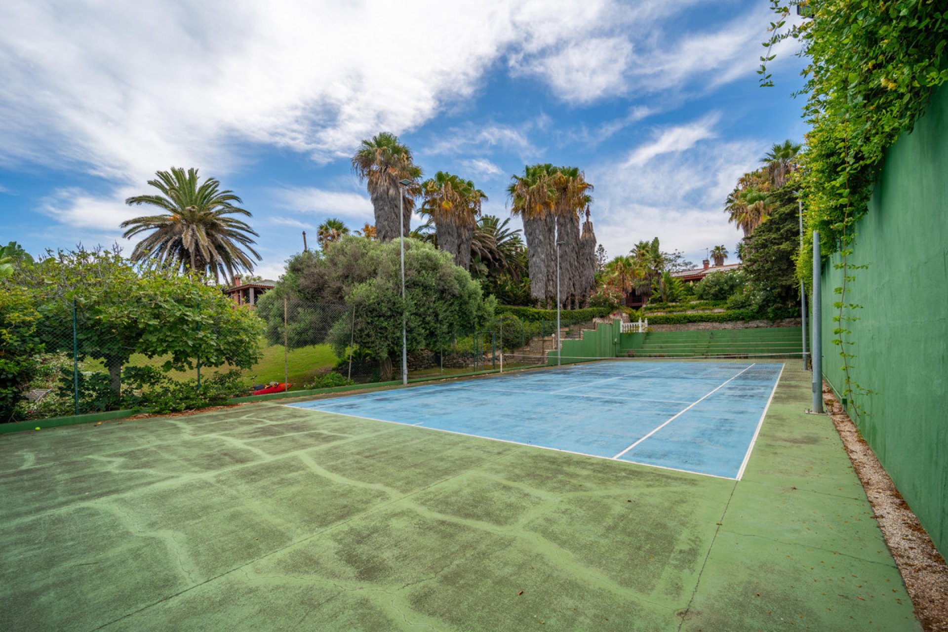 Resale - House - Detached Villa - Estepona - Estepona Centro