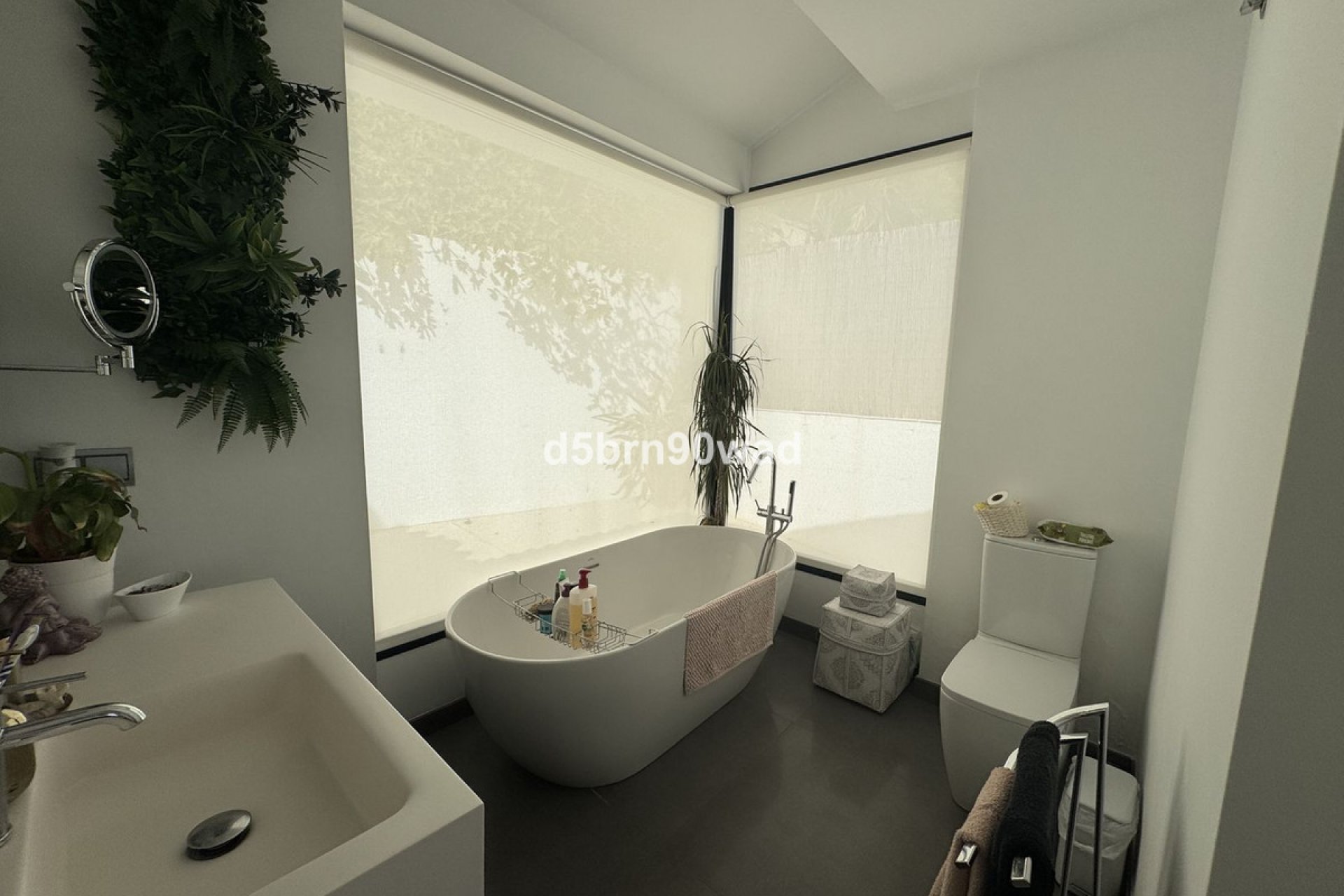 Resale - House - Detached Villa - Estepona - Estepona Centro