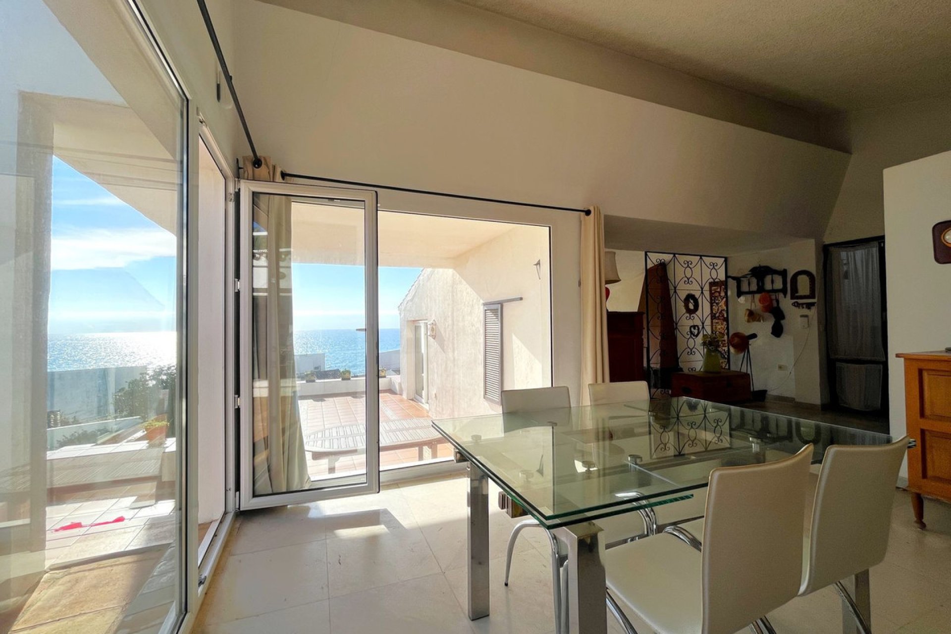 Resale - House - Detached Villa - Estepona - Estepona Centro