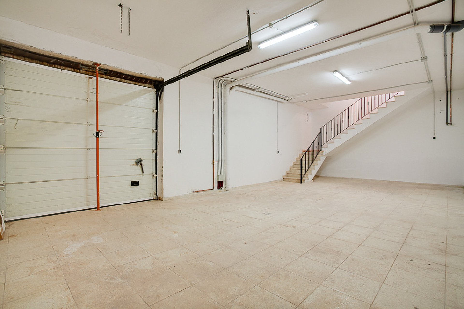 Resale - House - Detached Villa - Estepona - Estepona Centro