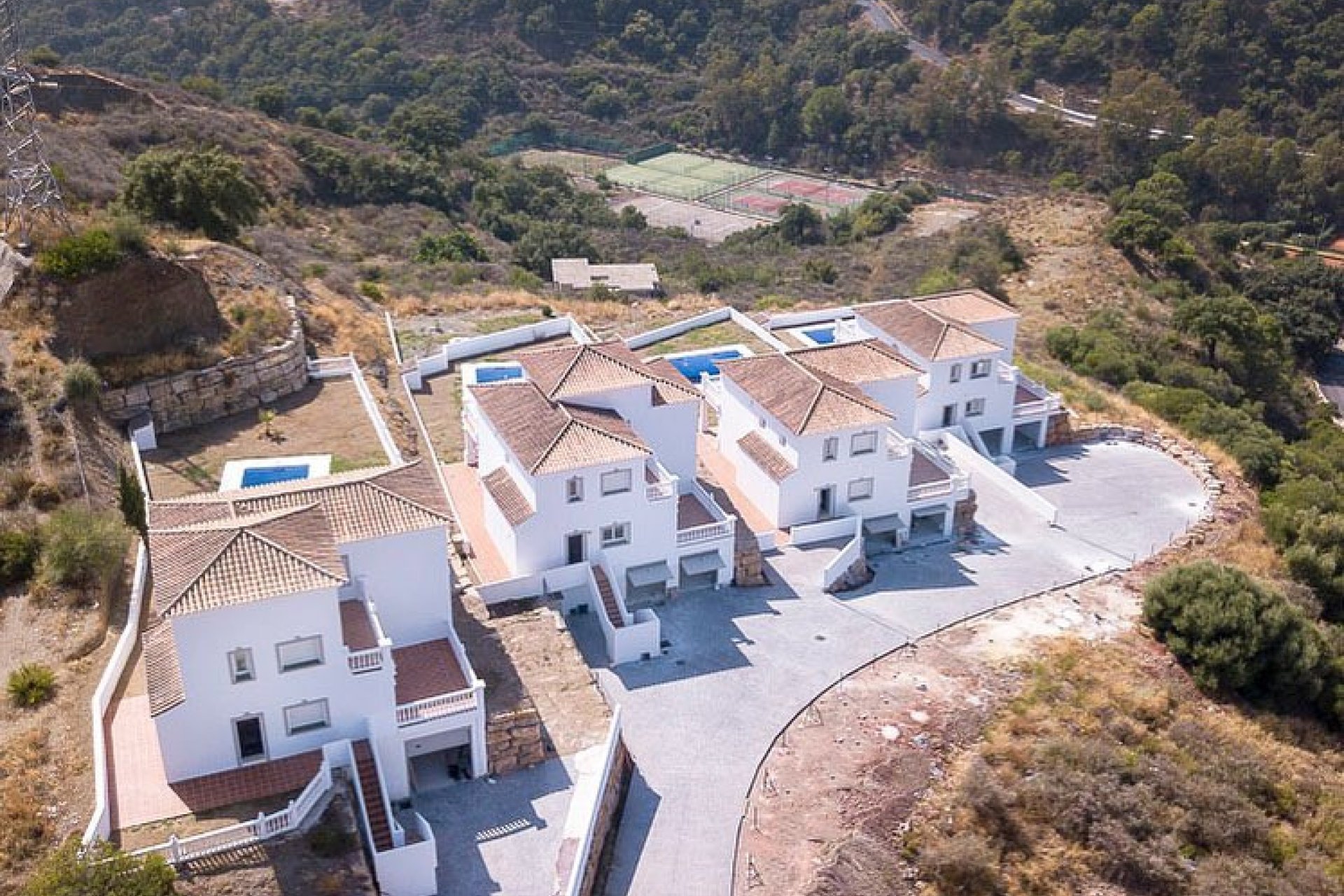 Resale - House - Detached Villa - Estepona - Estepona Centro