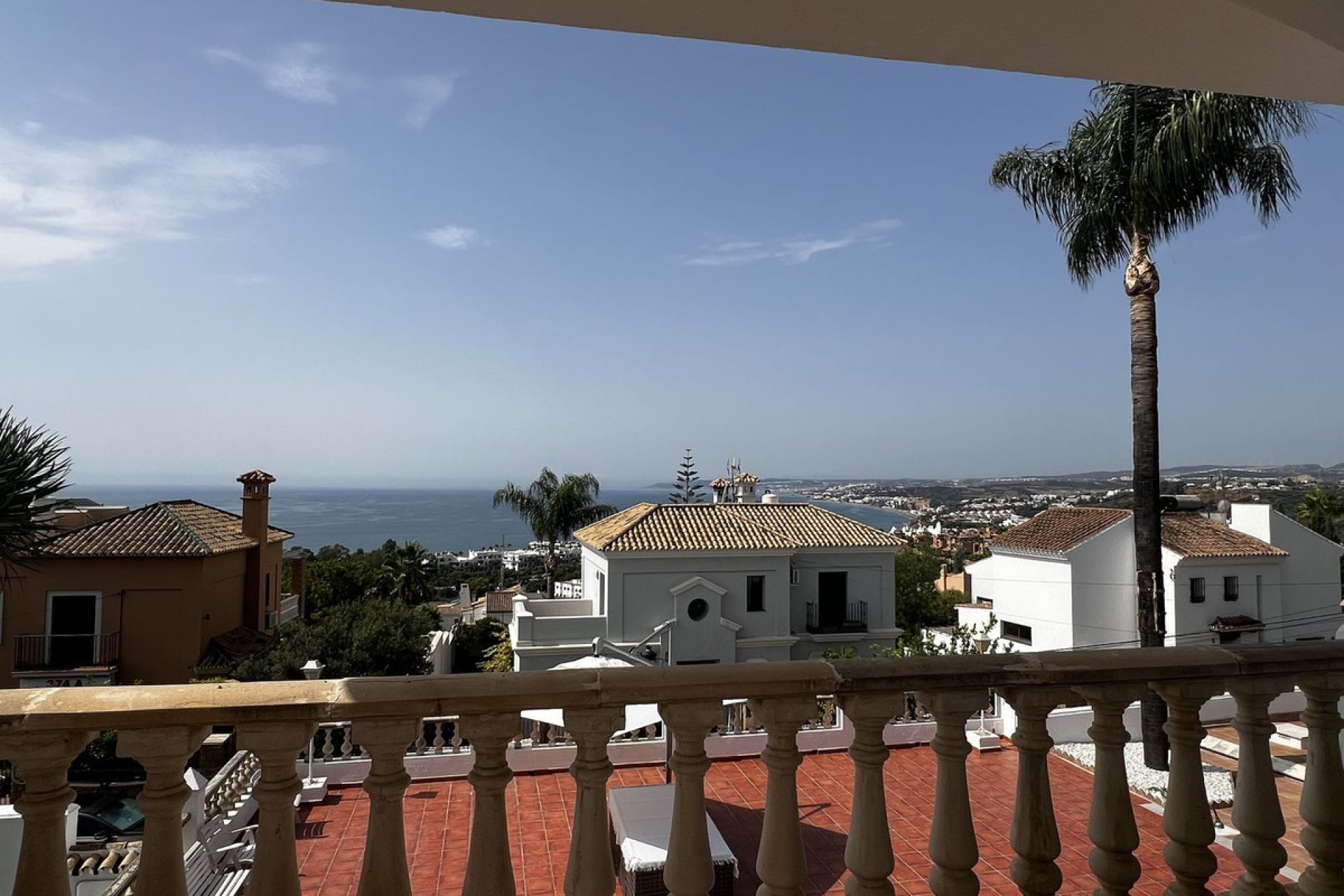 Resale - House - Detached Villa - Estepona - Estepona Centro