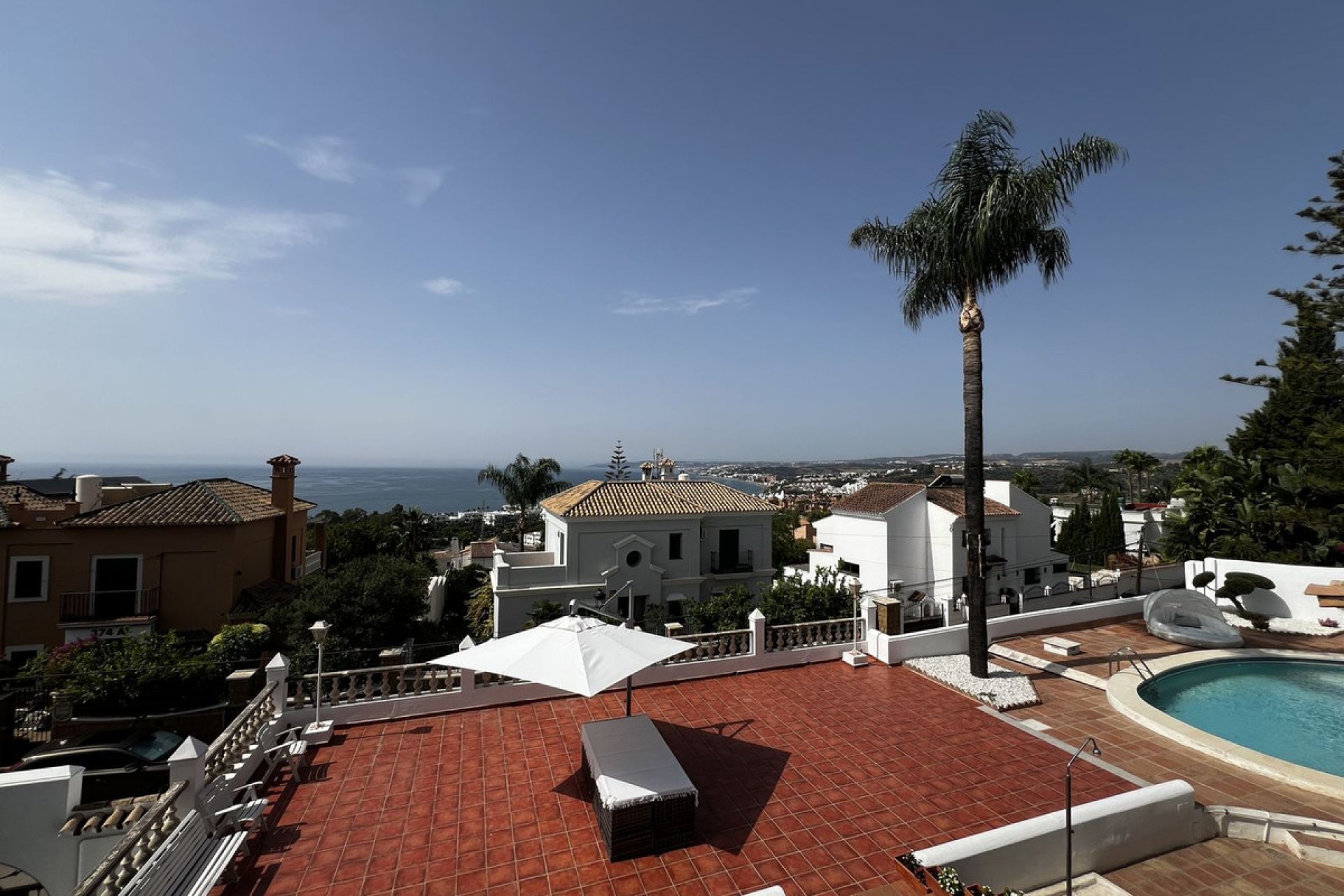 Resale - House - Detached Villa - Estepona - Estepona Centro