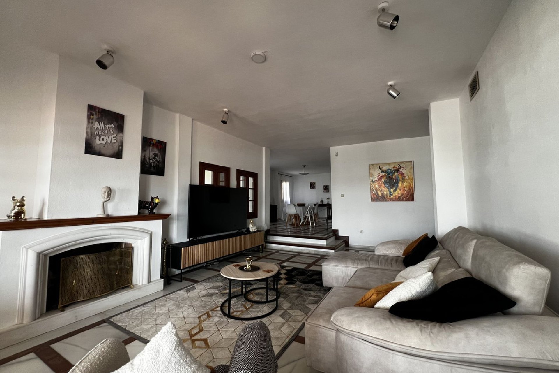 Resale - House - Detached Villa - Estepona - Estepona Centro