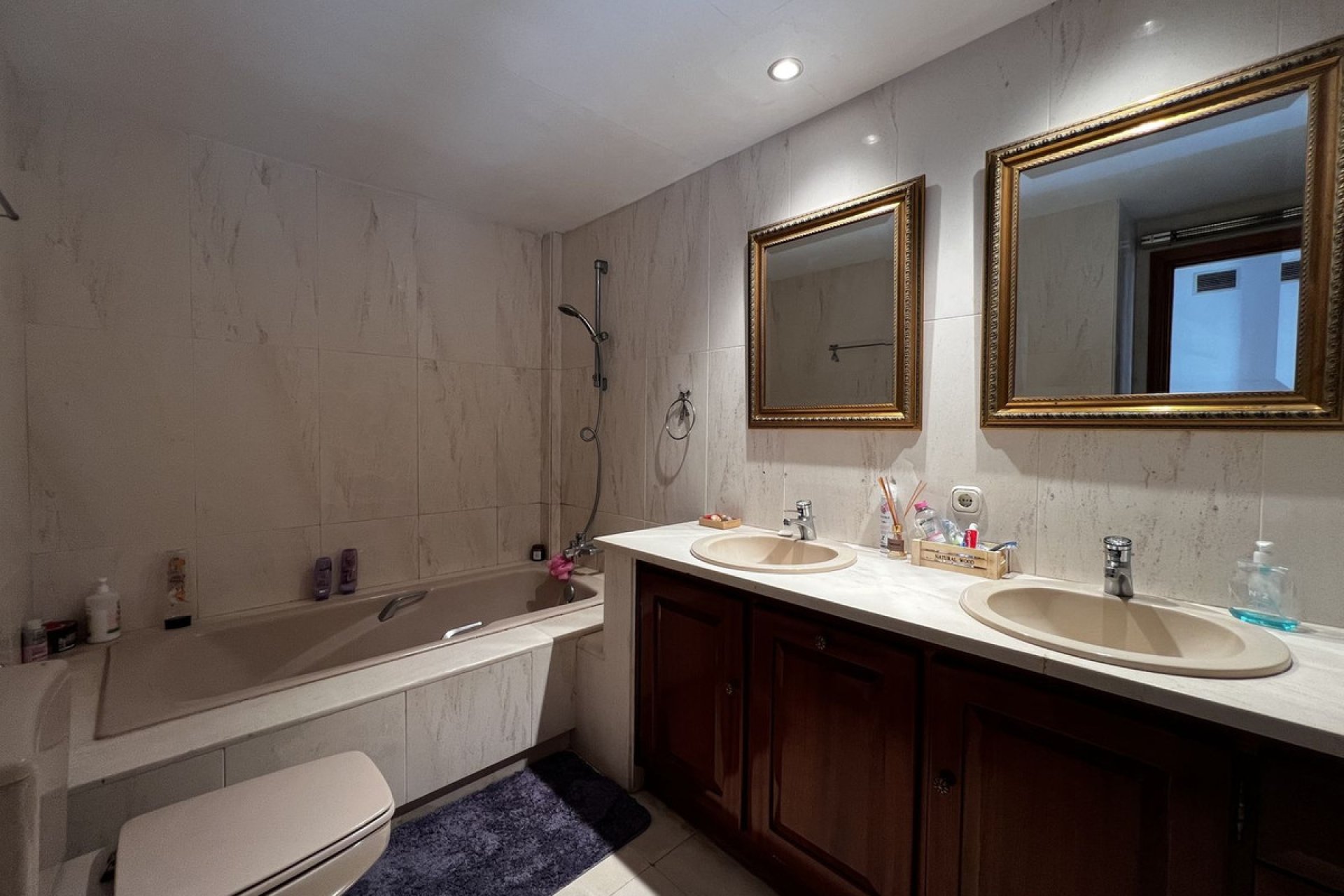 Resale - House - Detached Villa - Estepona - Estepona Centro