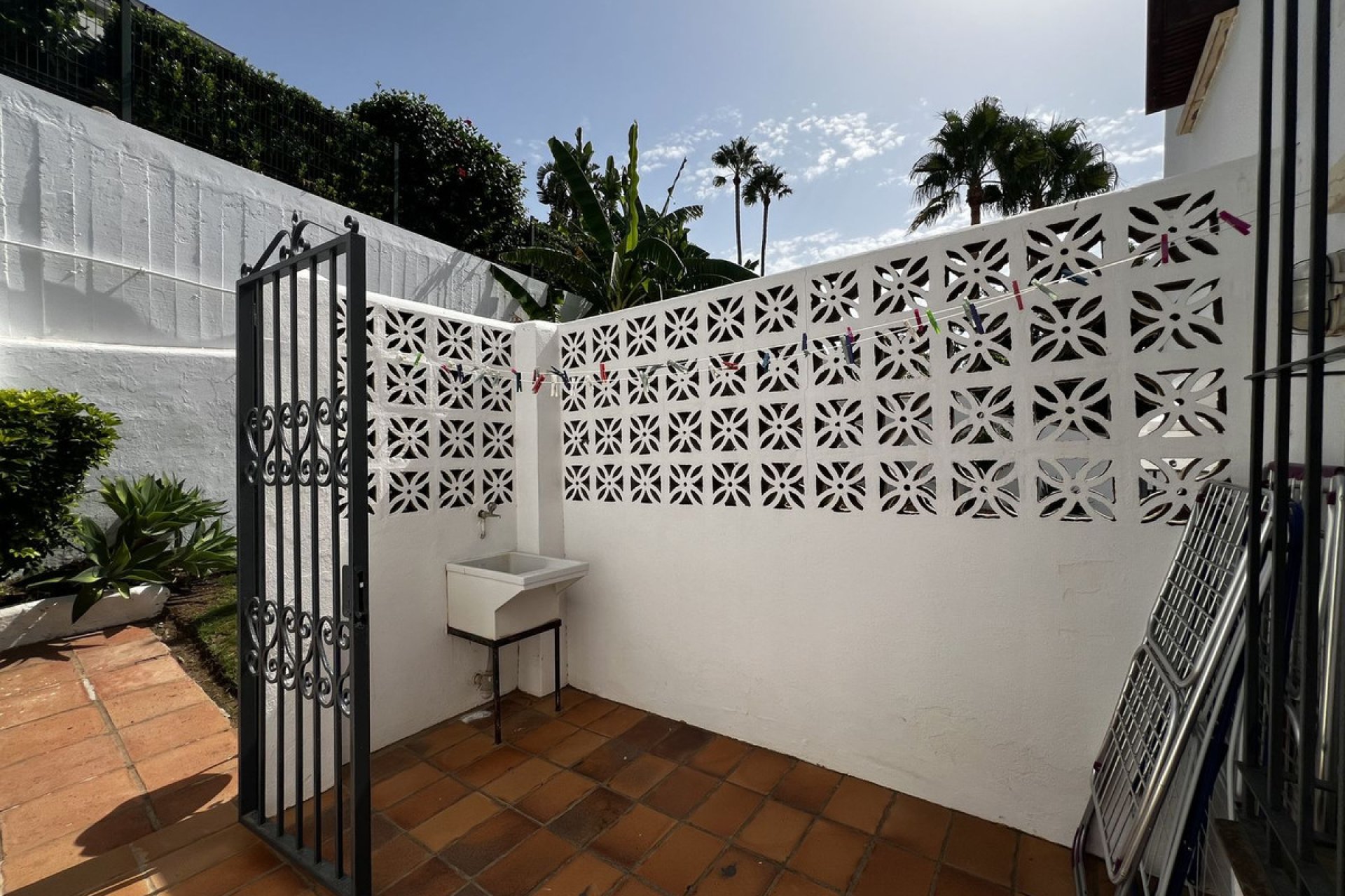 Resale - House - Detached Villa - Estepona - Estepona Centro