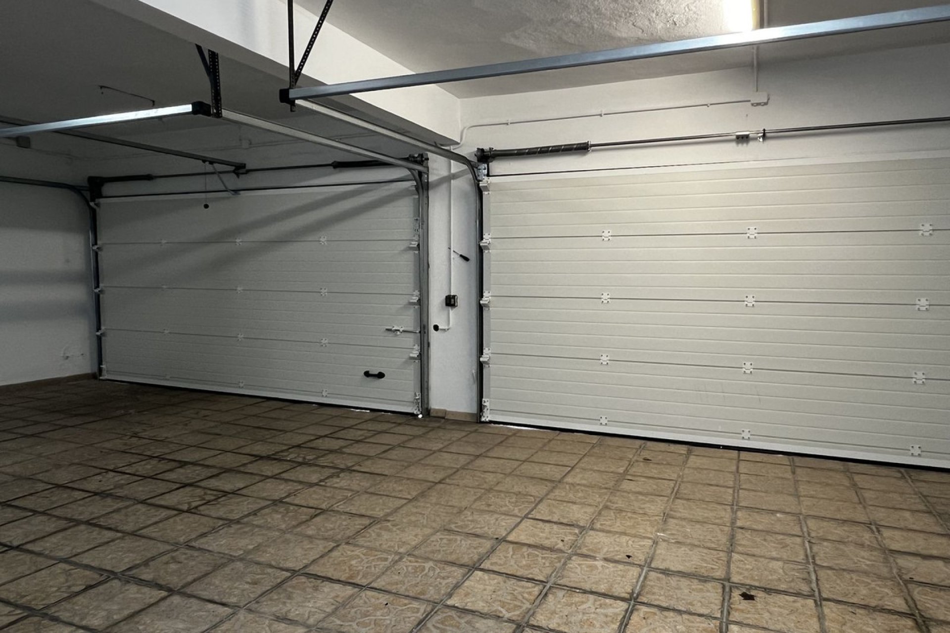 Resale - House - Detached Villa - Estepona - Estepona Centro