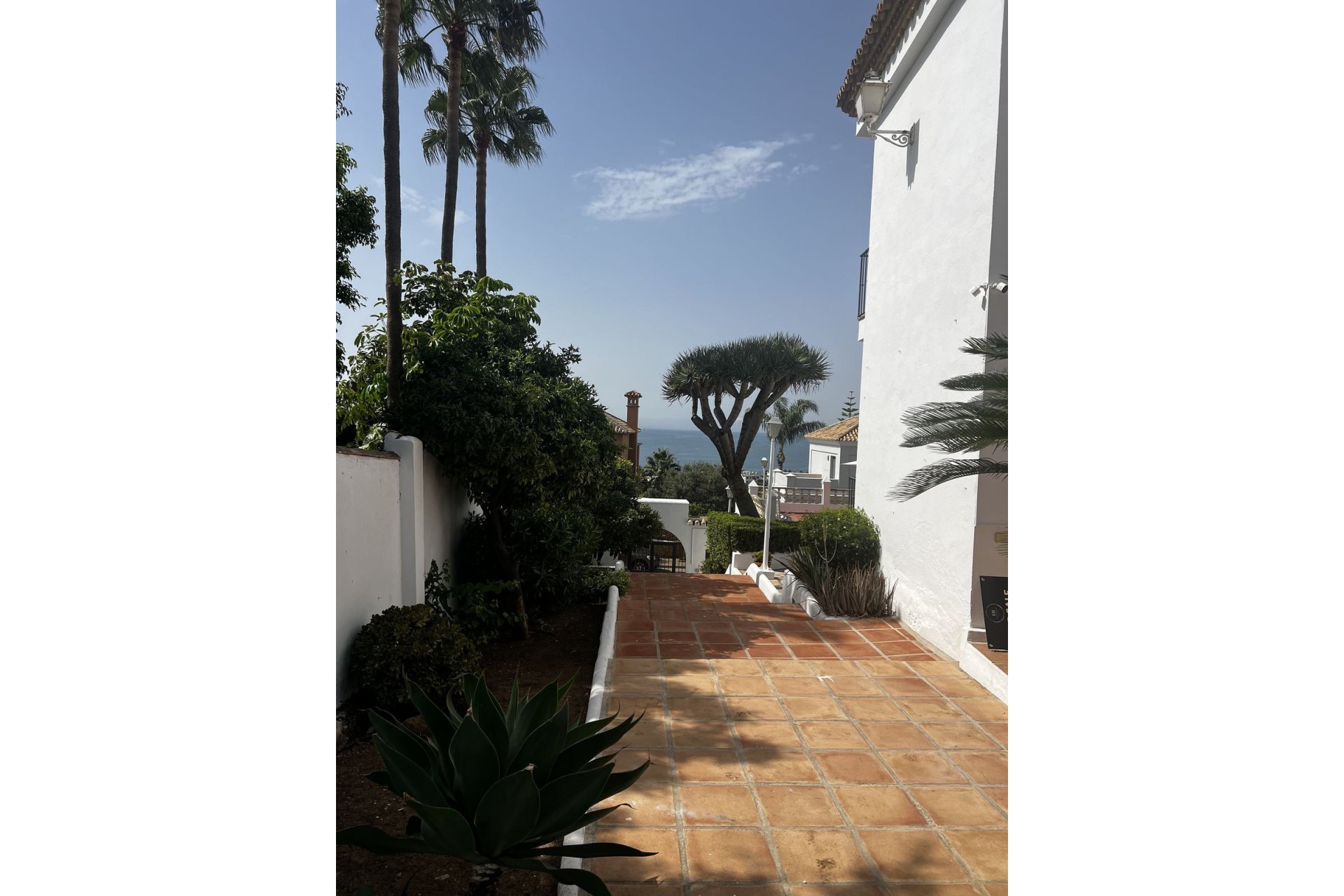 Resale - House - Detached Villa - Estepona - Estepona Centro