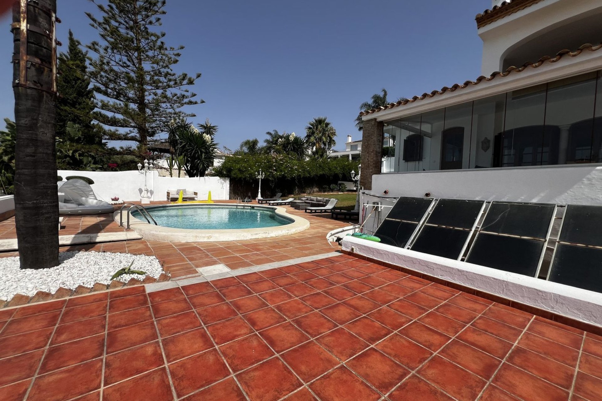 Resale - House - Detached Villa - Estepona - Estepona Centro