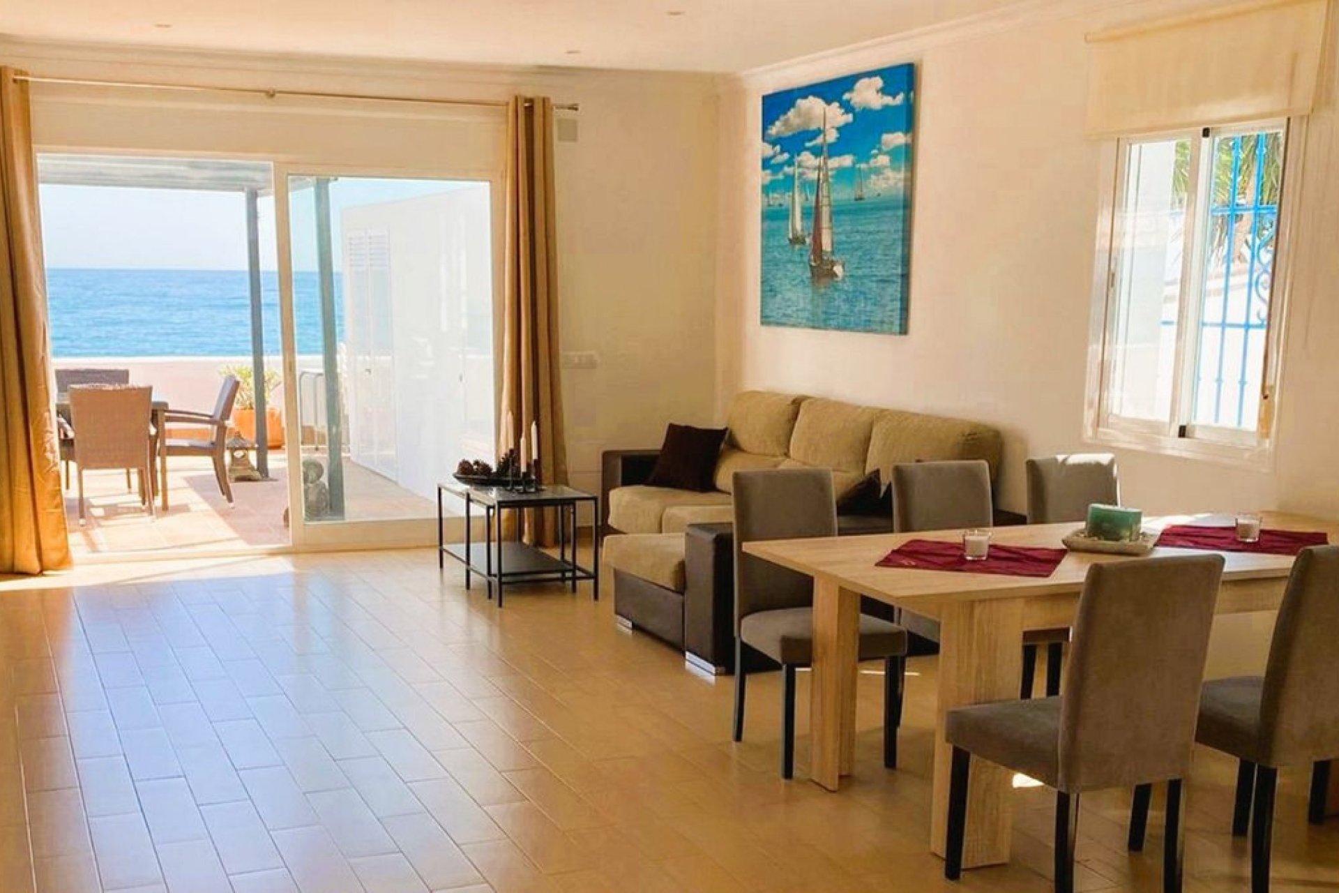 Resale - House - Detached Villa - Estepona - Estepona Centro