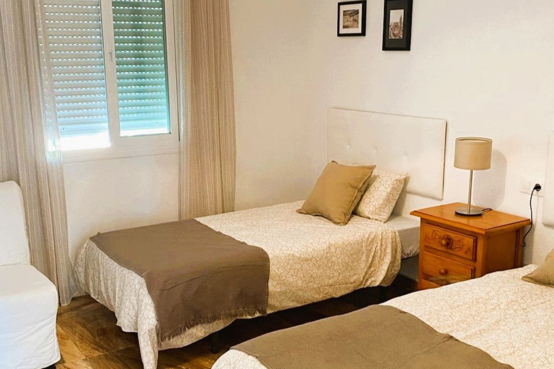 Resale - House - Detached Villa - Estepona - Estepona Centro