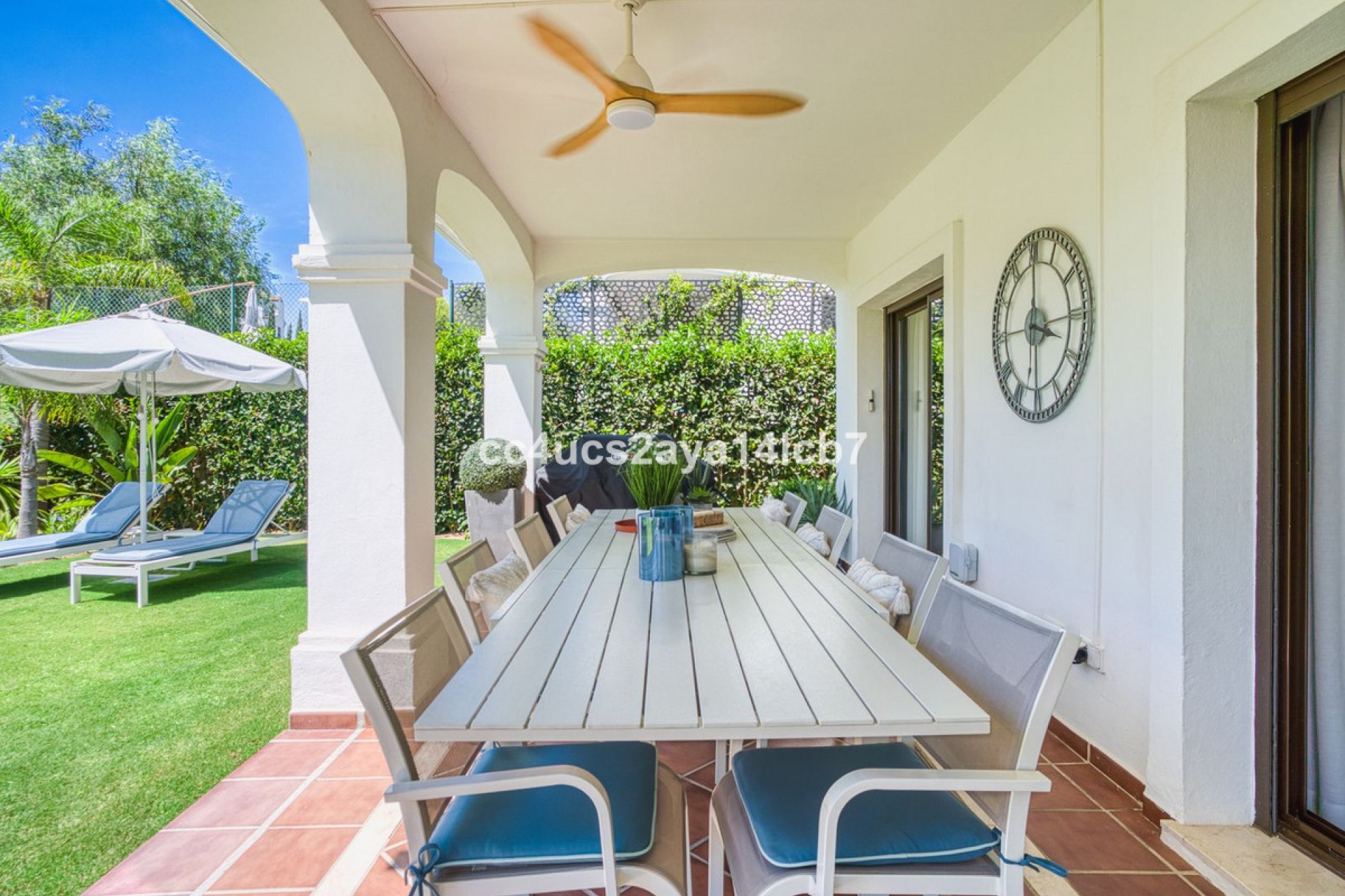 Resale - House - Detached Villa - Estepona - Estepona Centro