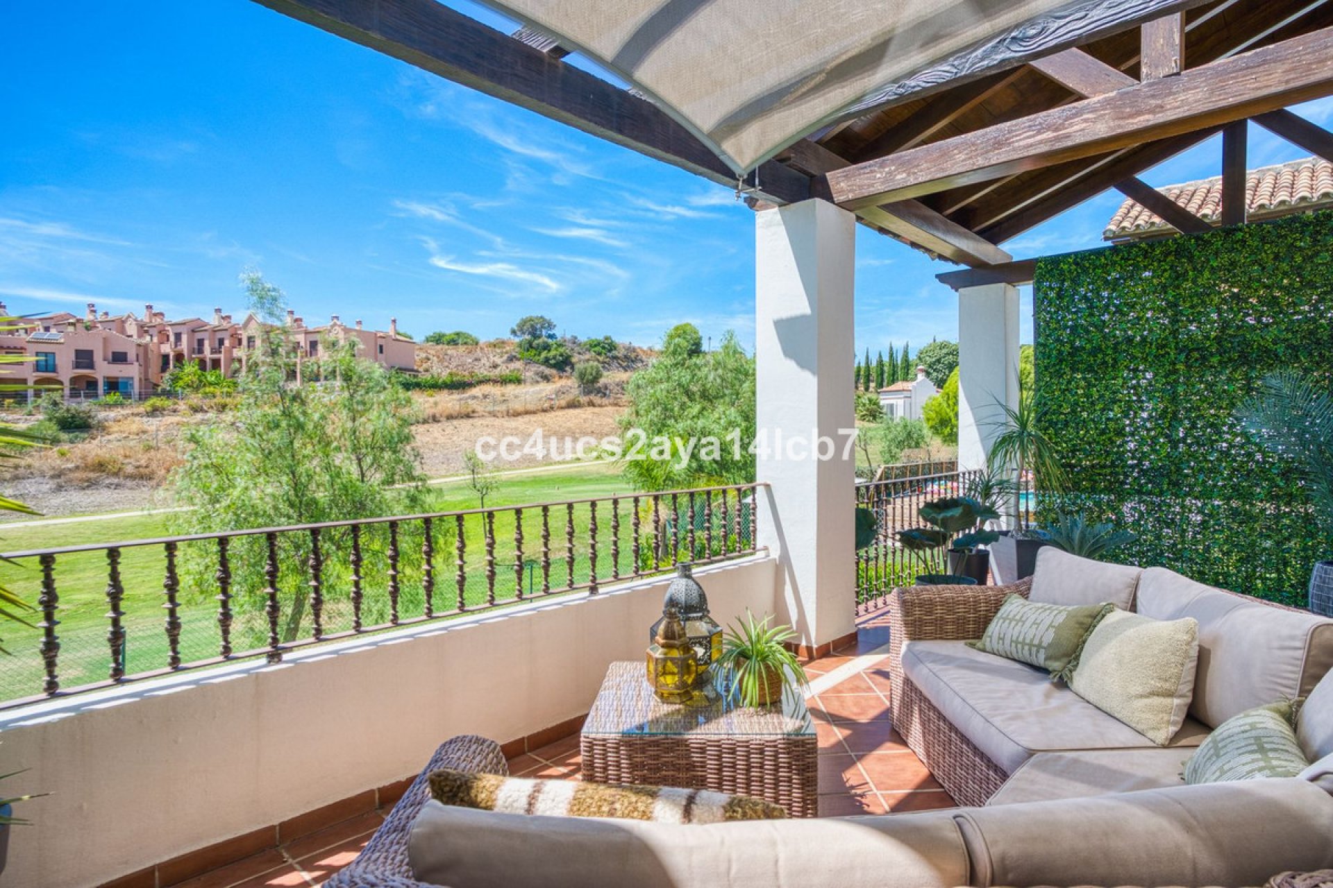 Resale - House - Detached Villa - Estepona - Estepona Centro