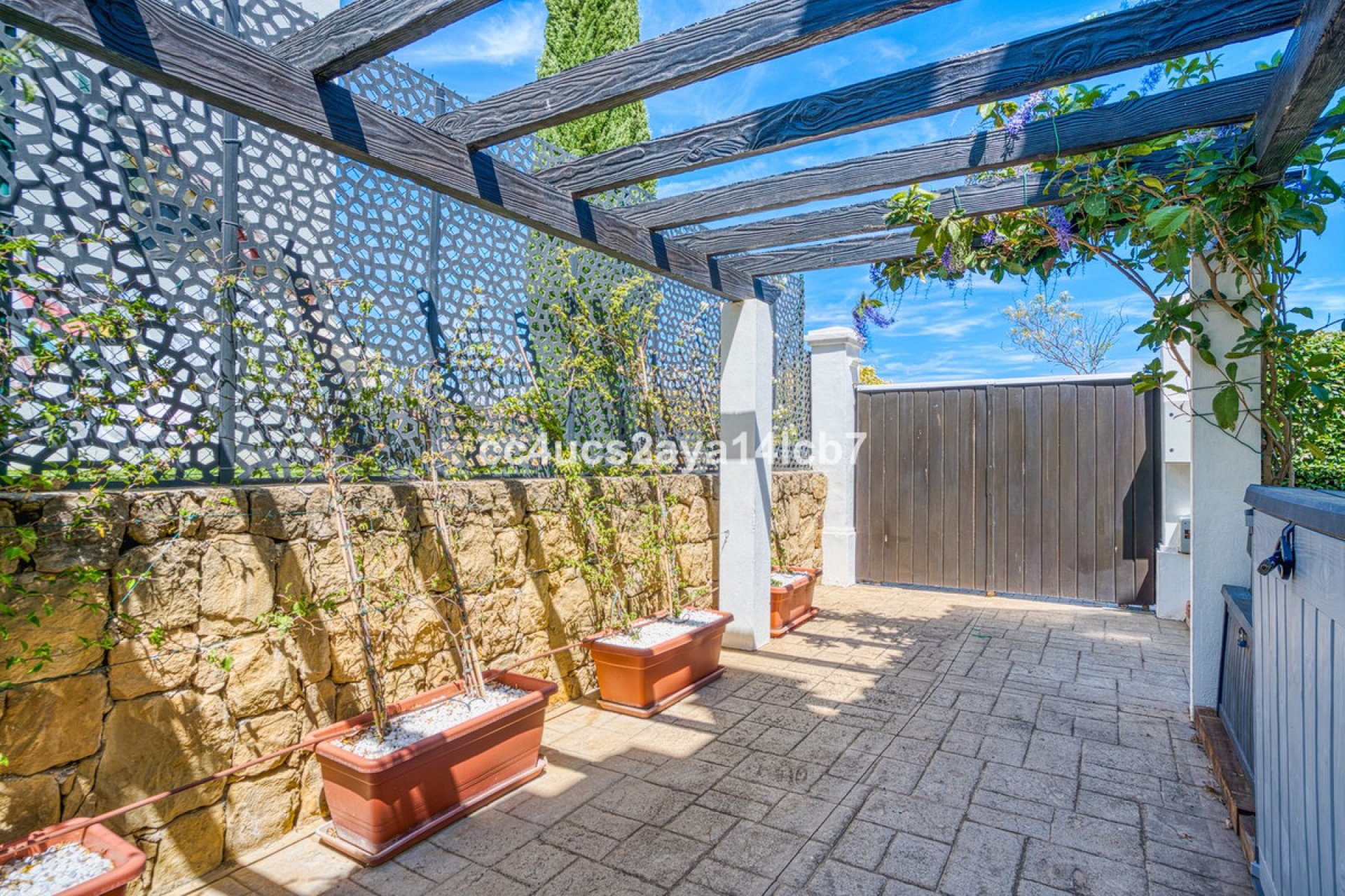 Resale - House - Detached Villa - Estepona - Estepona Centro