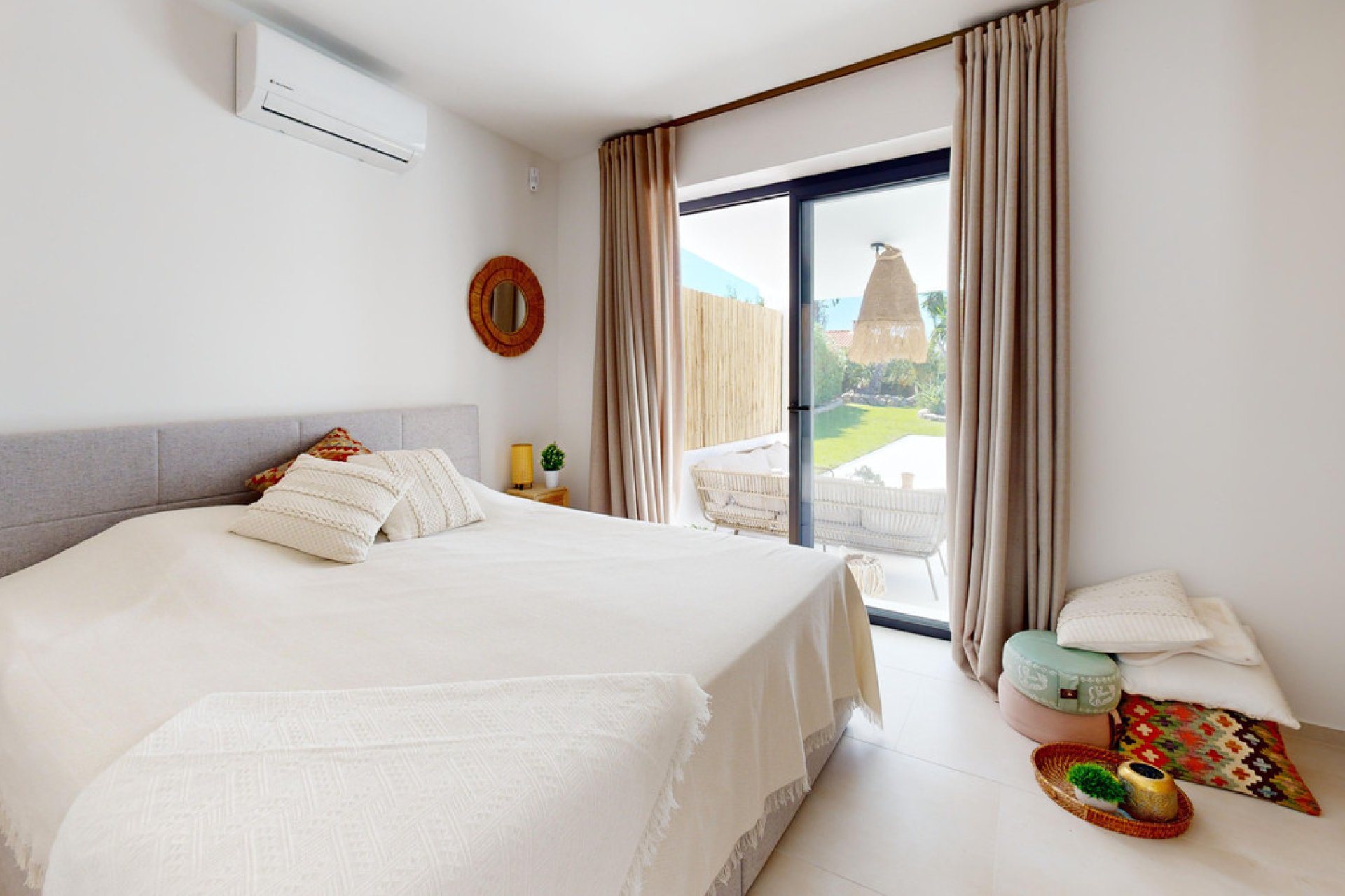 Resale - House - Detached Villa - Estepona - Estepona Centro