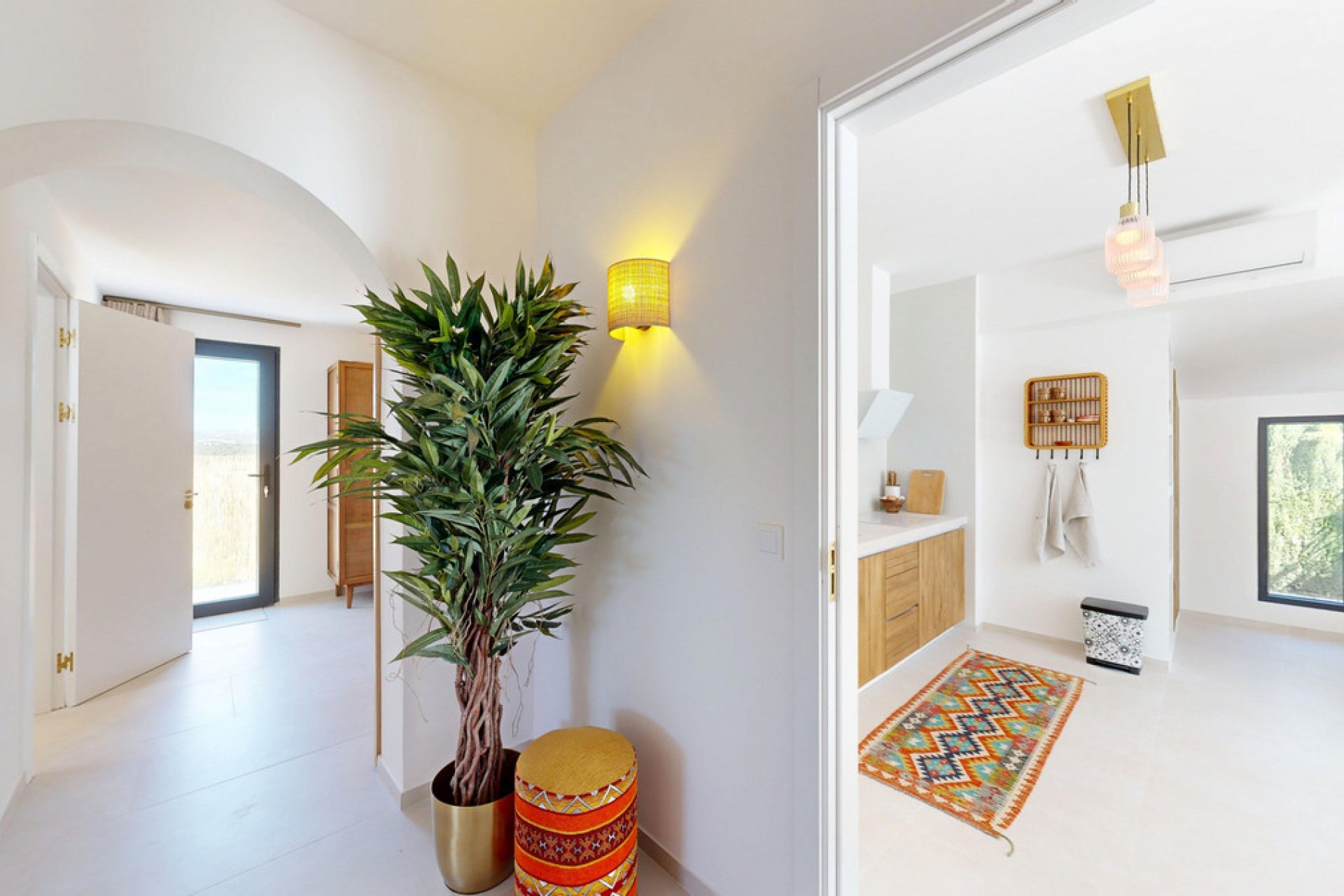 Resale - House - Detached Villa - Estepona - Estepona Centro