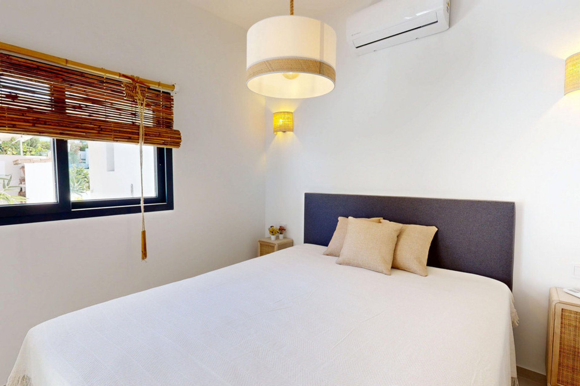 Resale - House - Detached Villa - Estepona - Estepona Centro