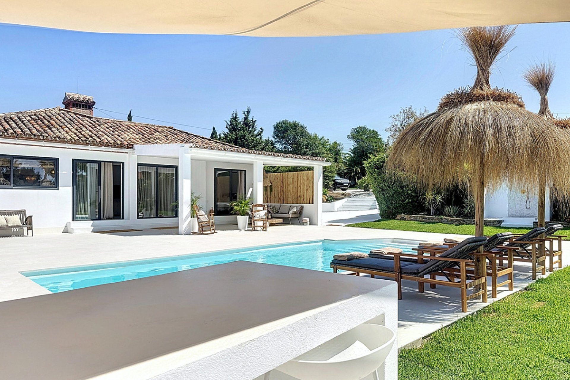 Resale - House - Detached Villa - Estepona - Estepona Centro