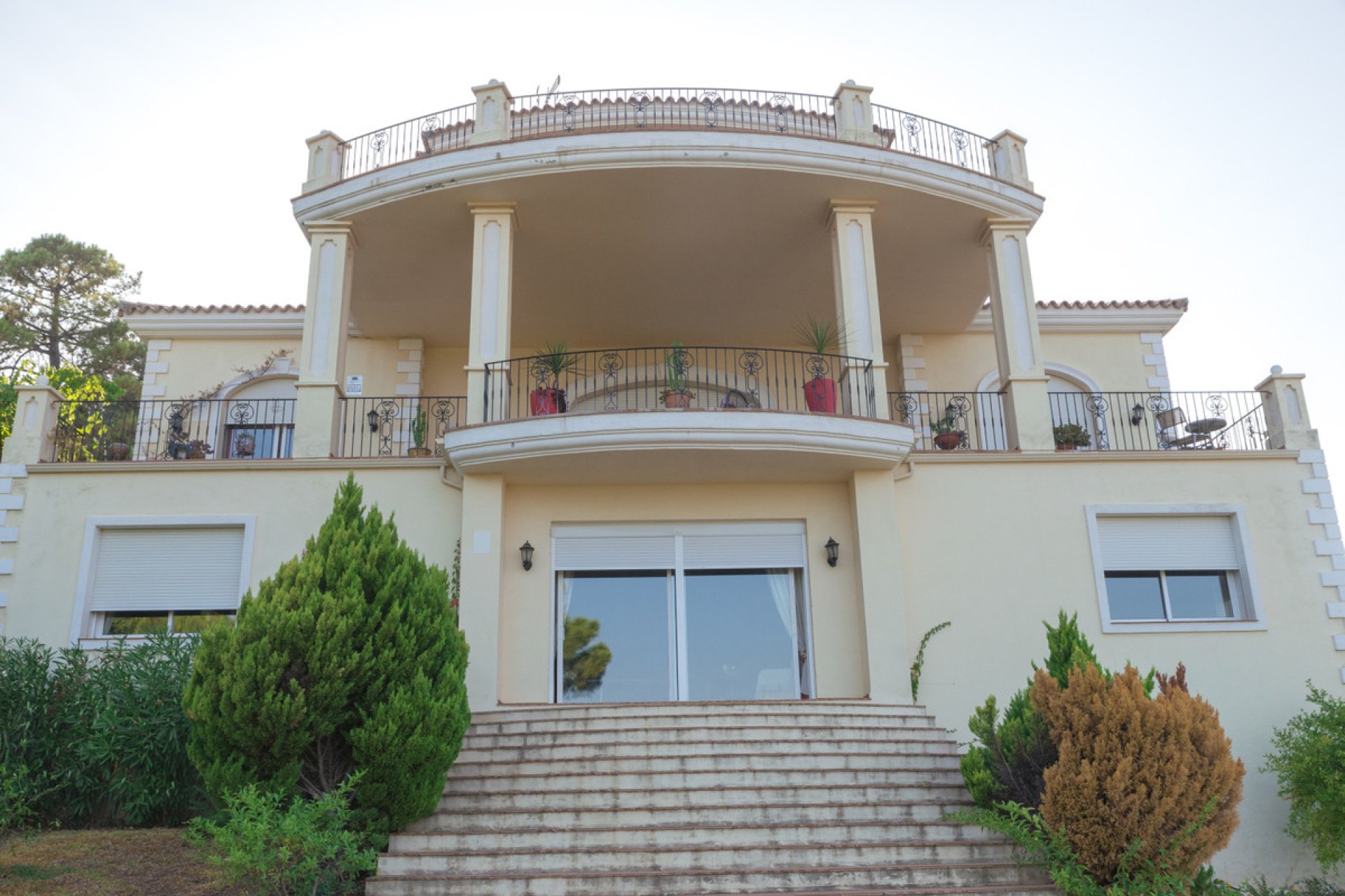 Resale - House - Detached Villa - Estepona - Estepona Centro